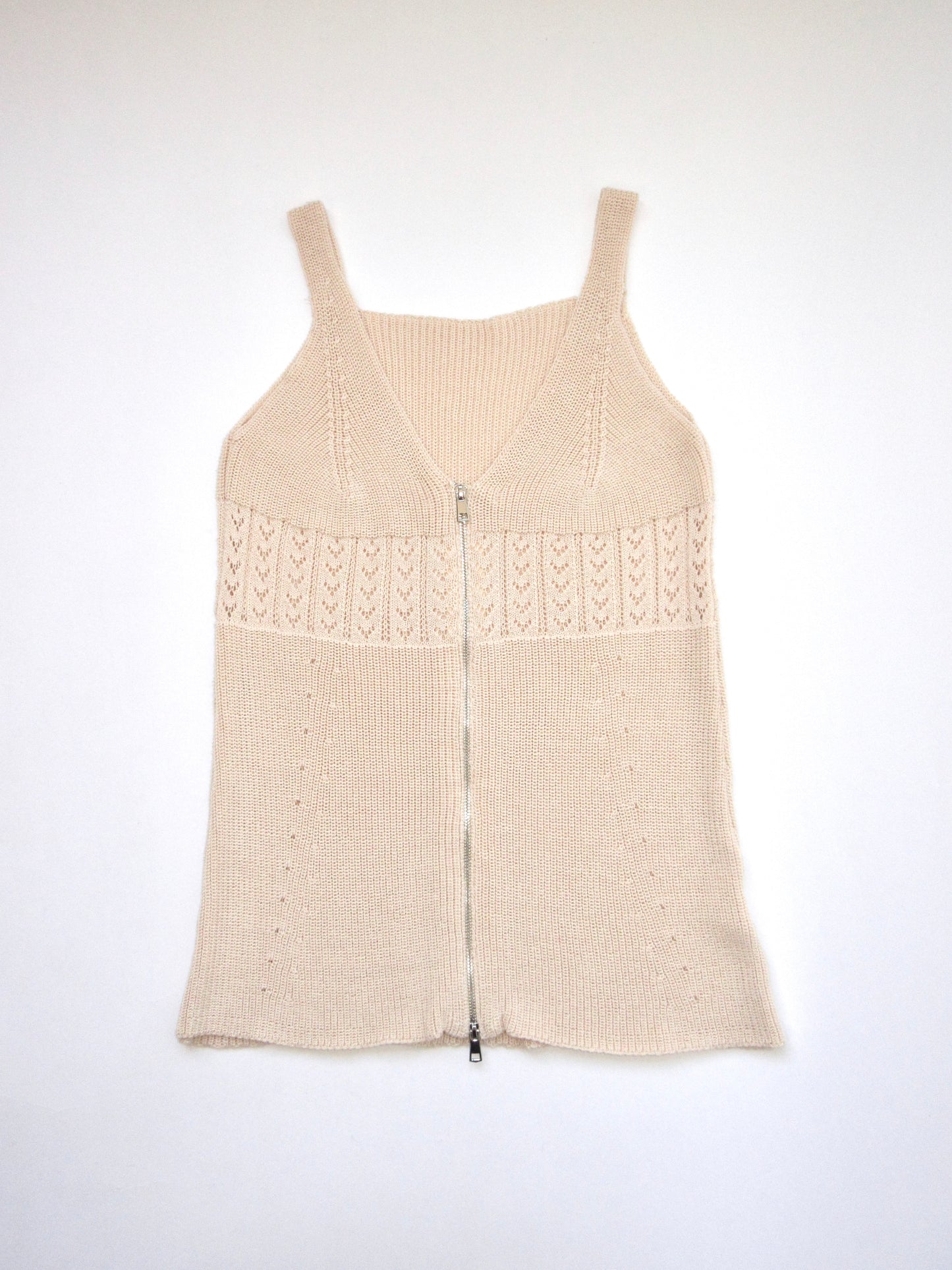 front zip design sleeveless knit top