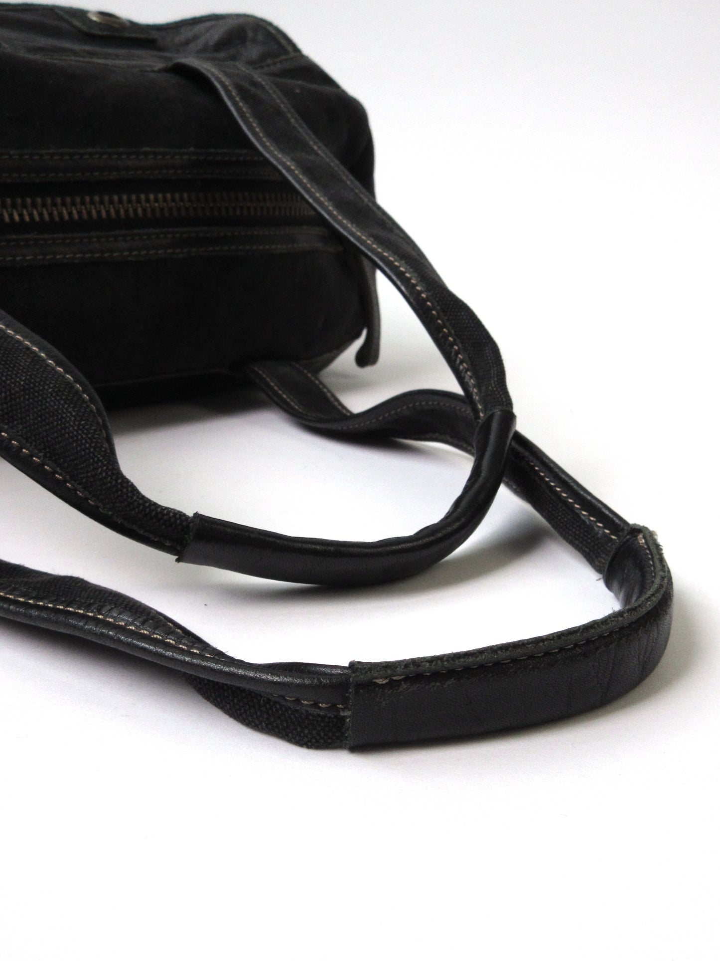 grunge mood boston bag