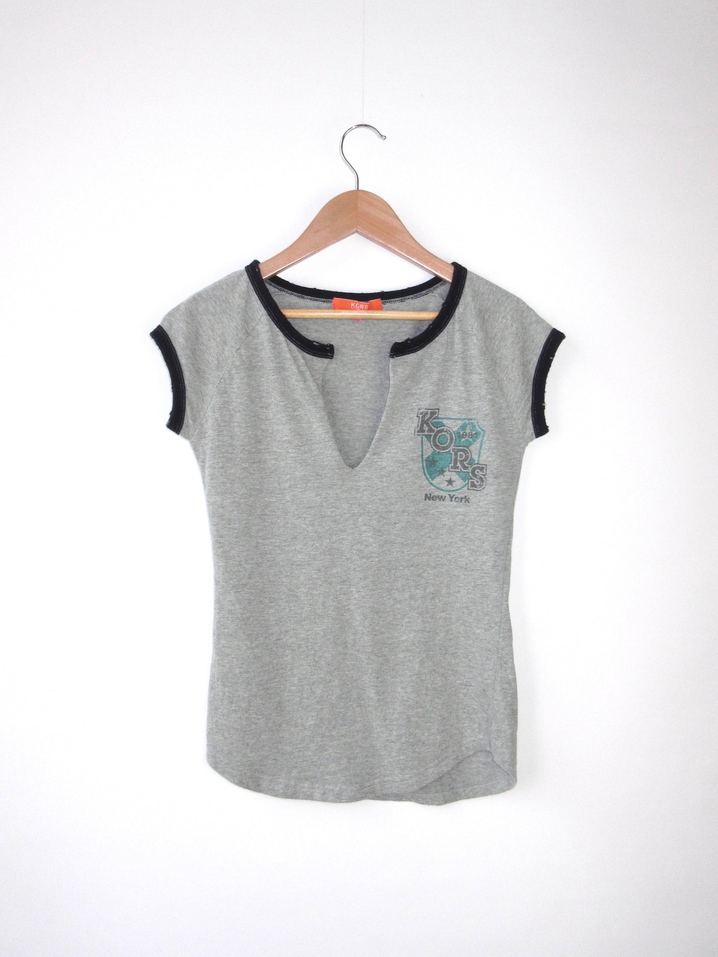 MICHAEL KORS skipper neck print top