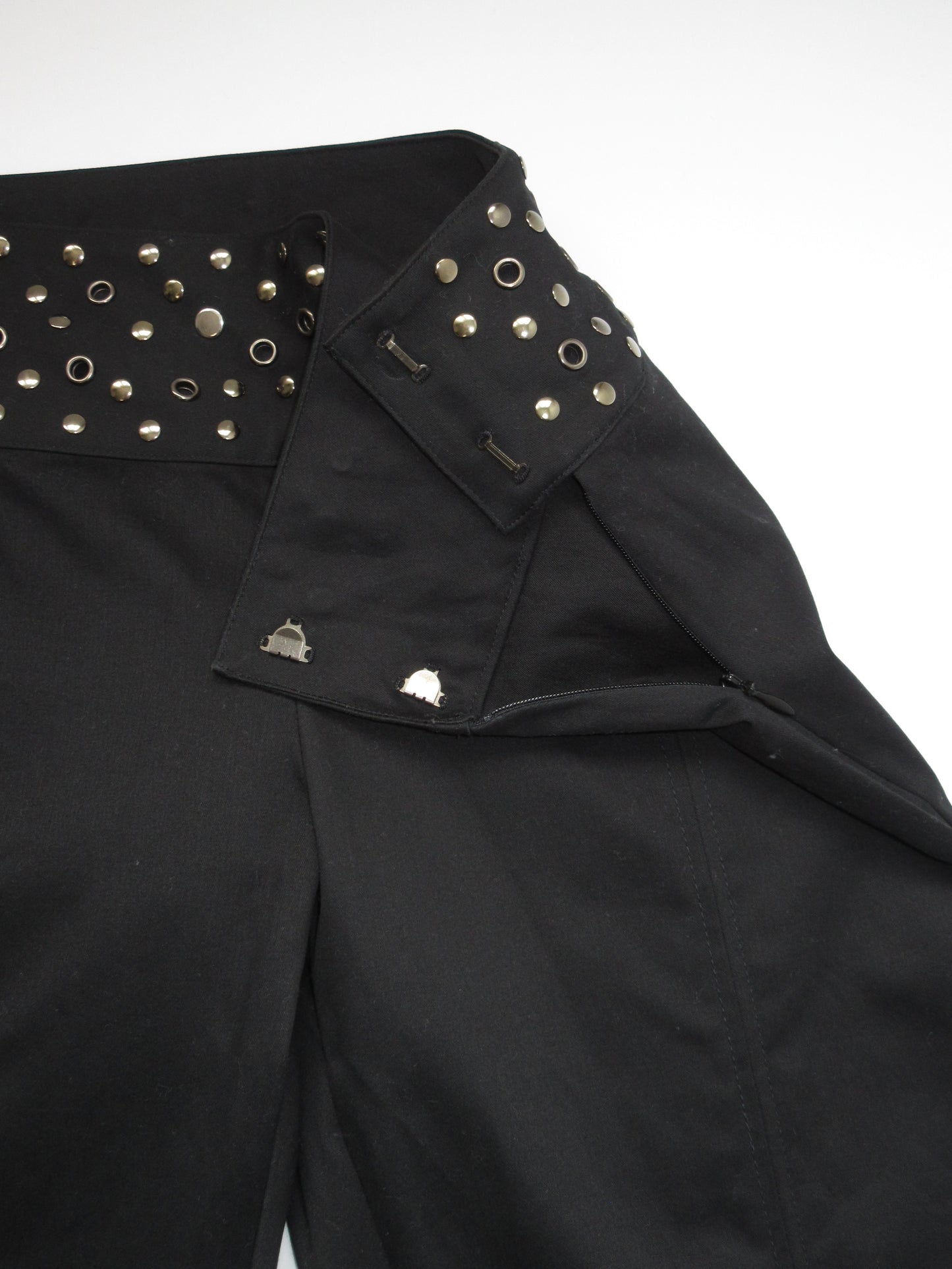 studs belt design capri pants