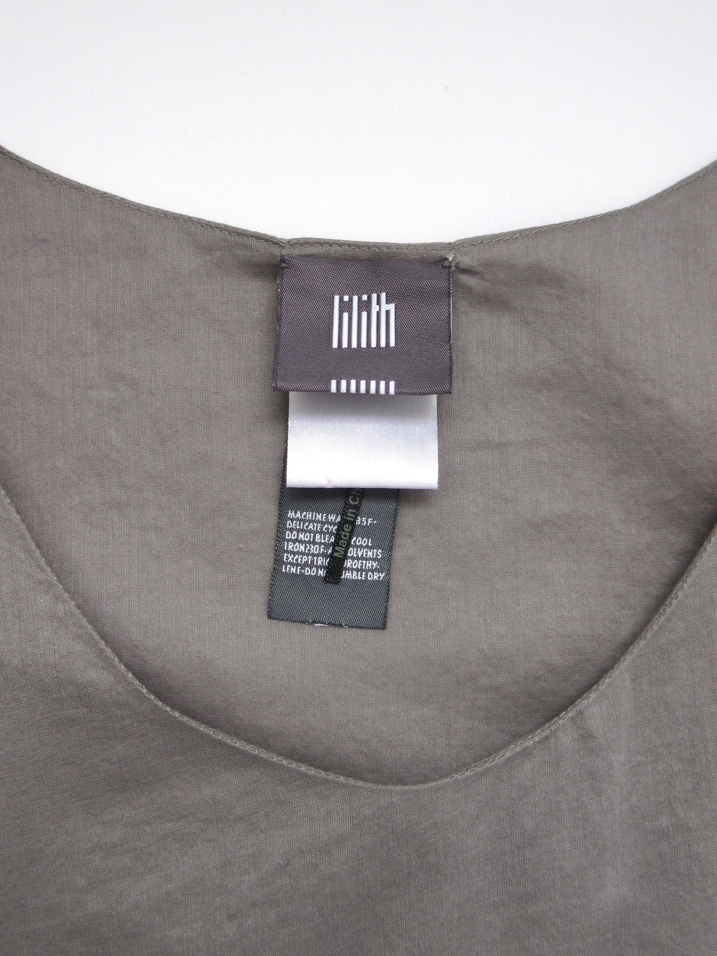 【used 】sleeveless balloon top