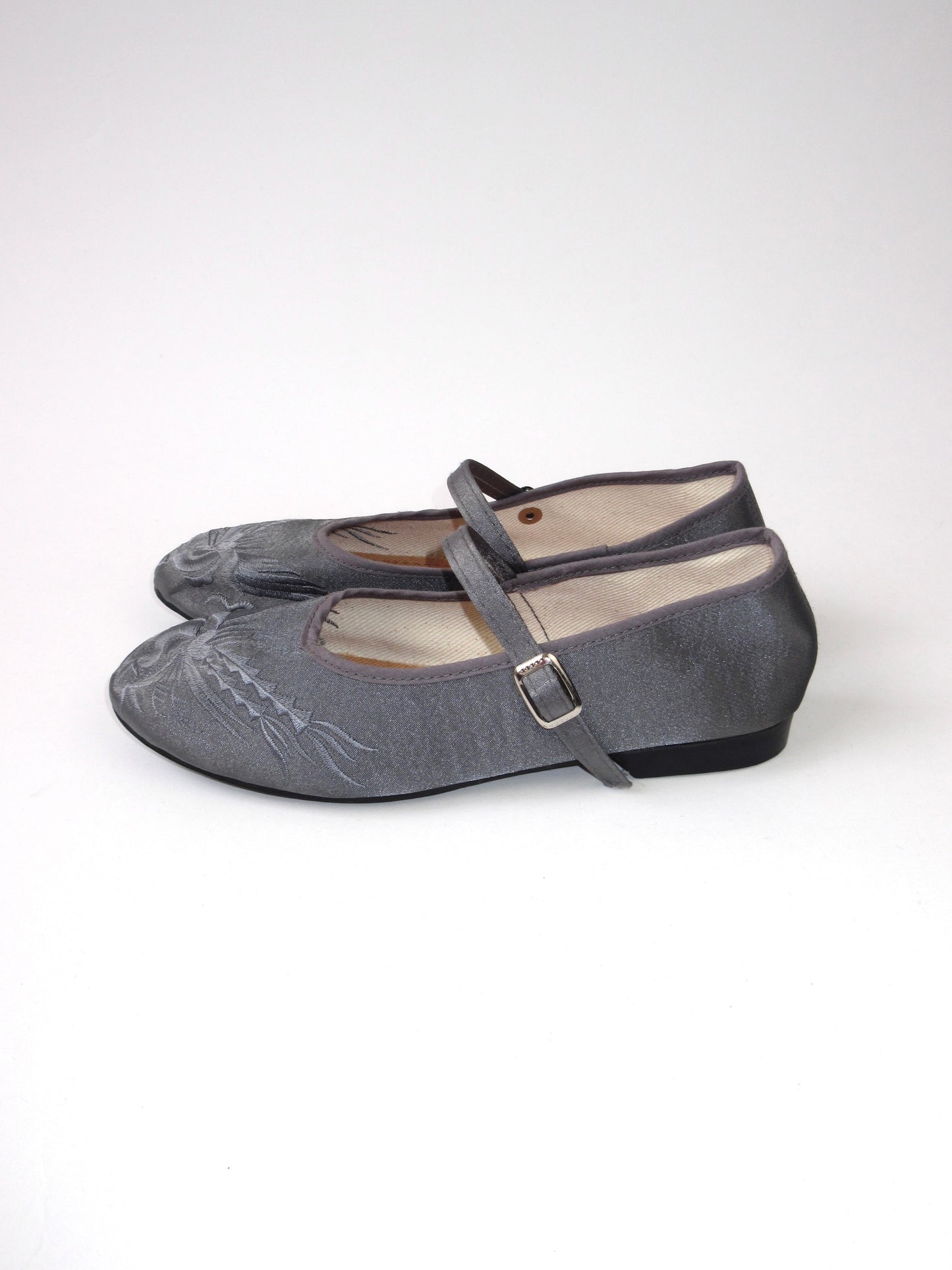 embroidery china pattern shoes