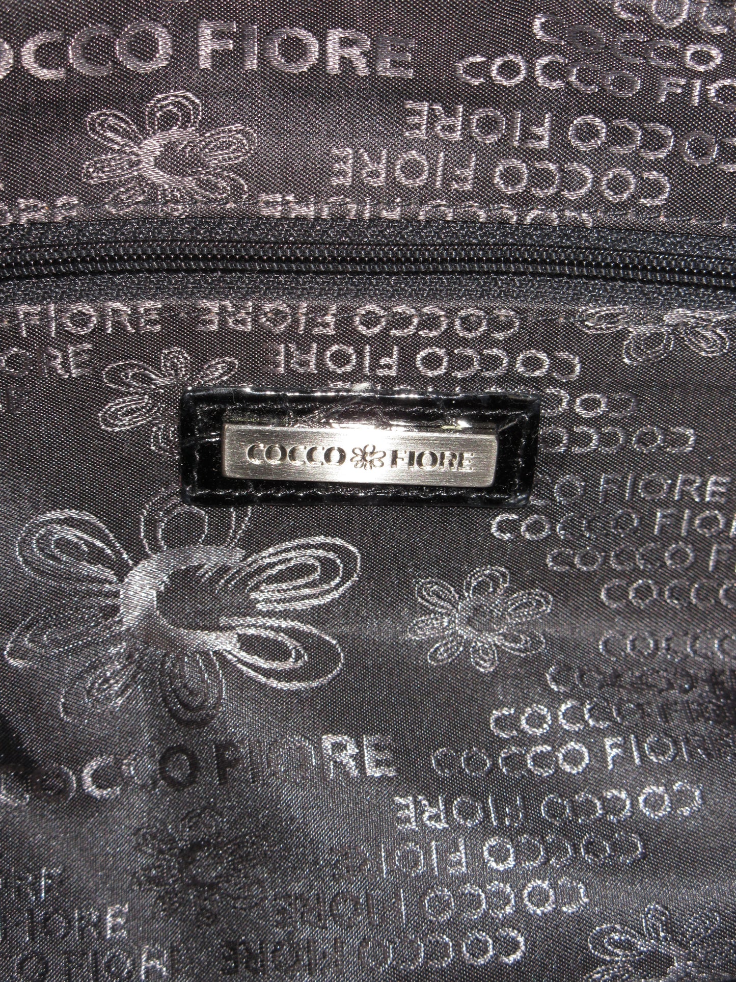 embossed enamel sholder bag