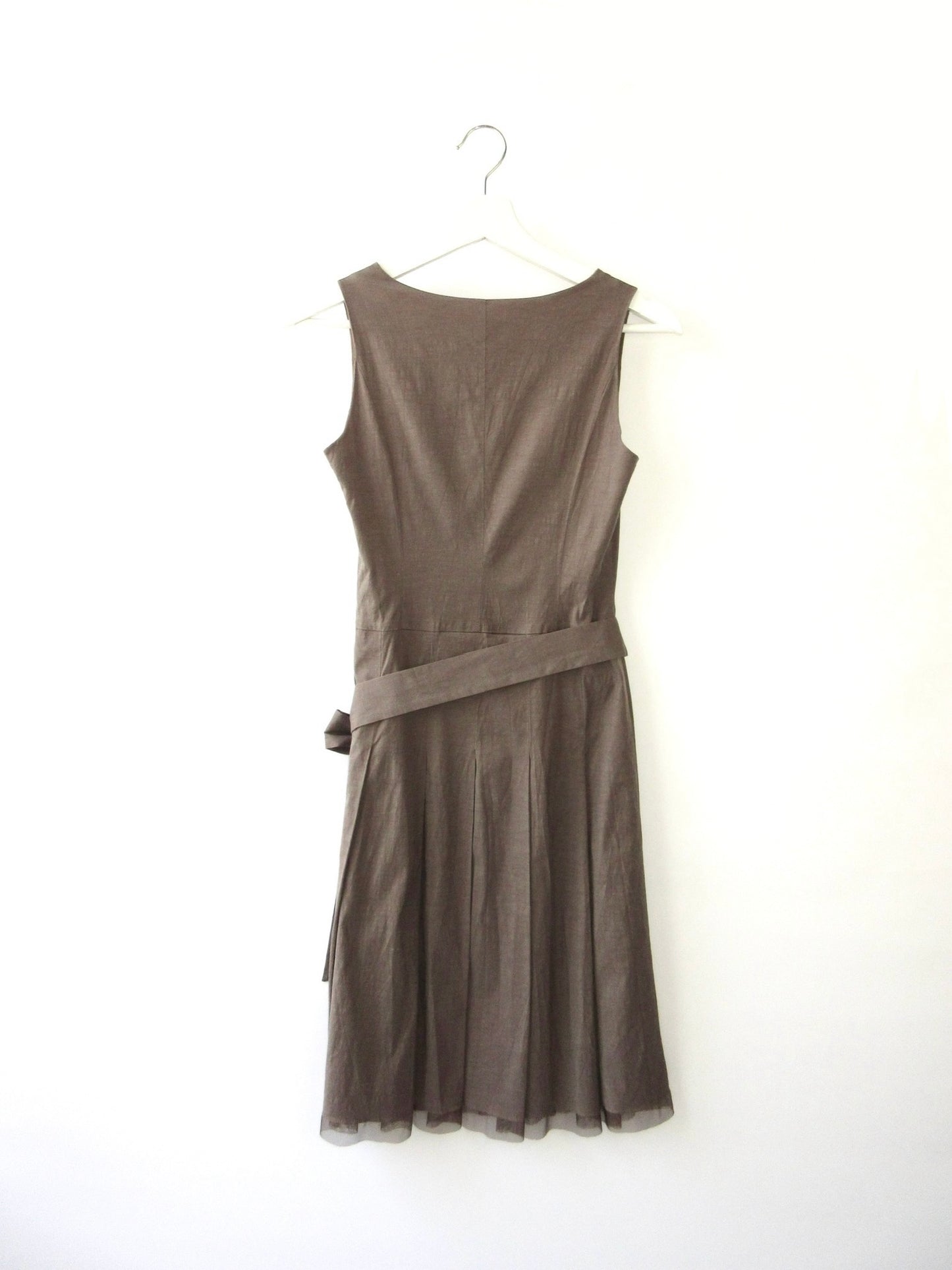 pleated dress with ribbon