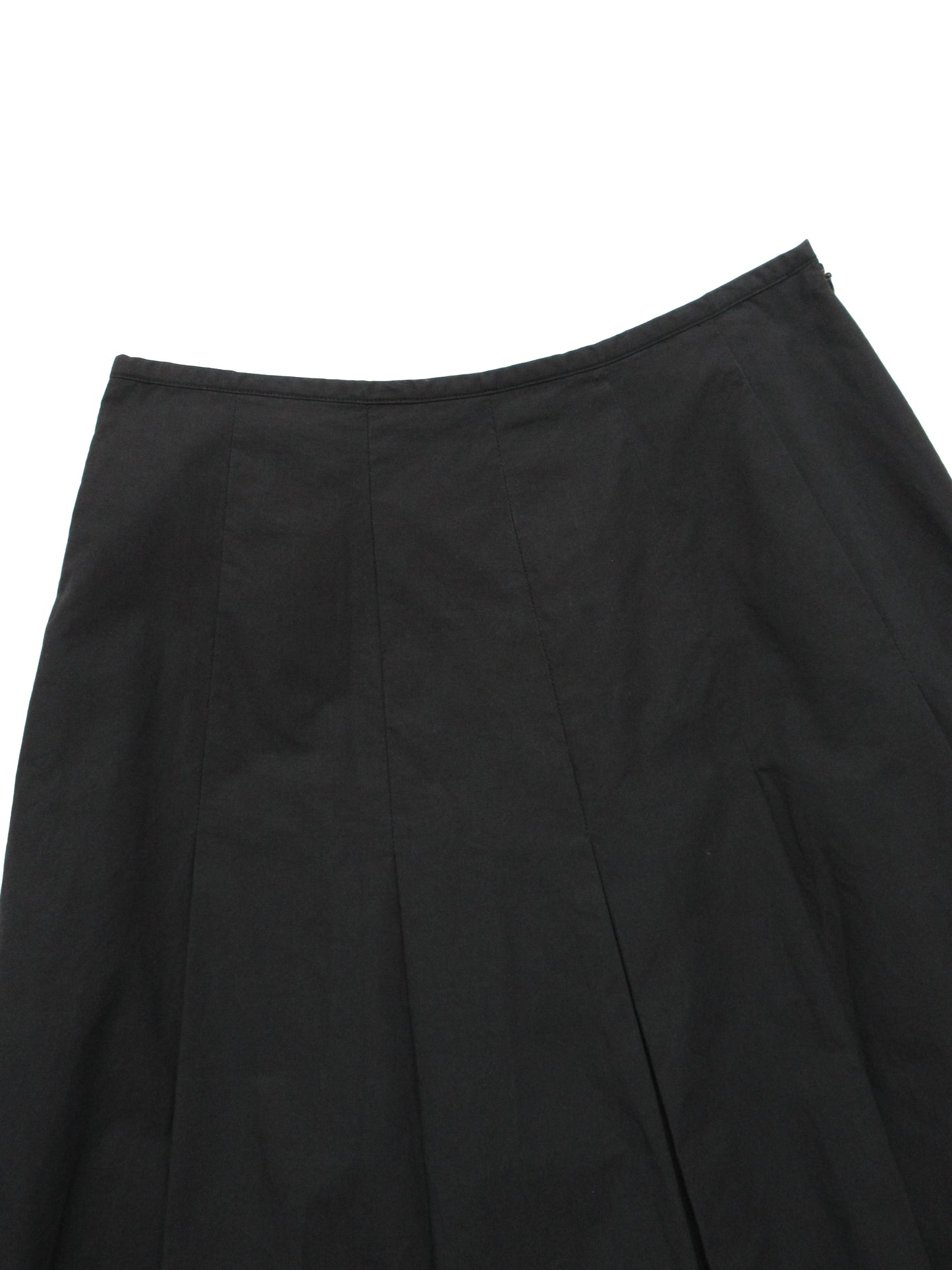 wide pleats skirt