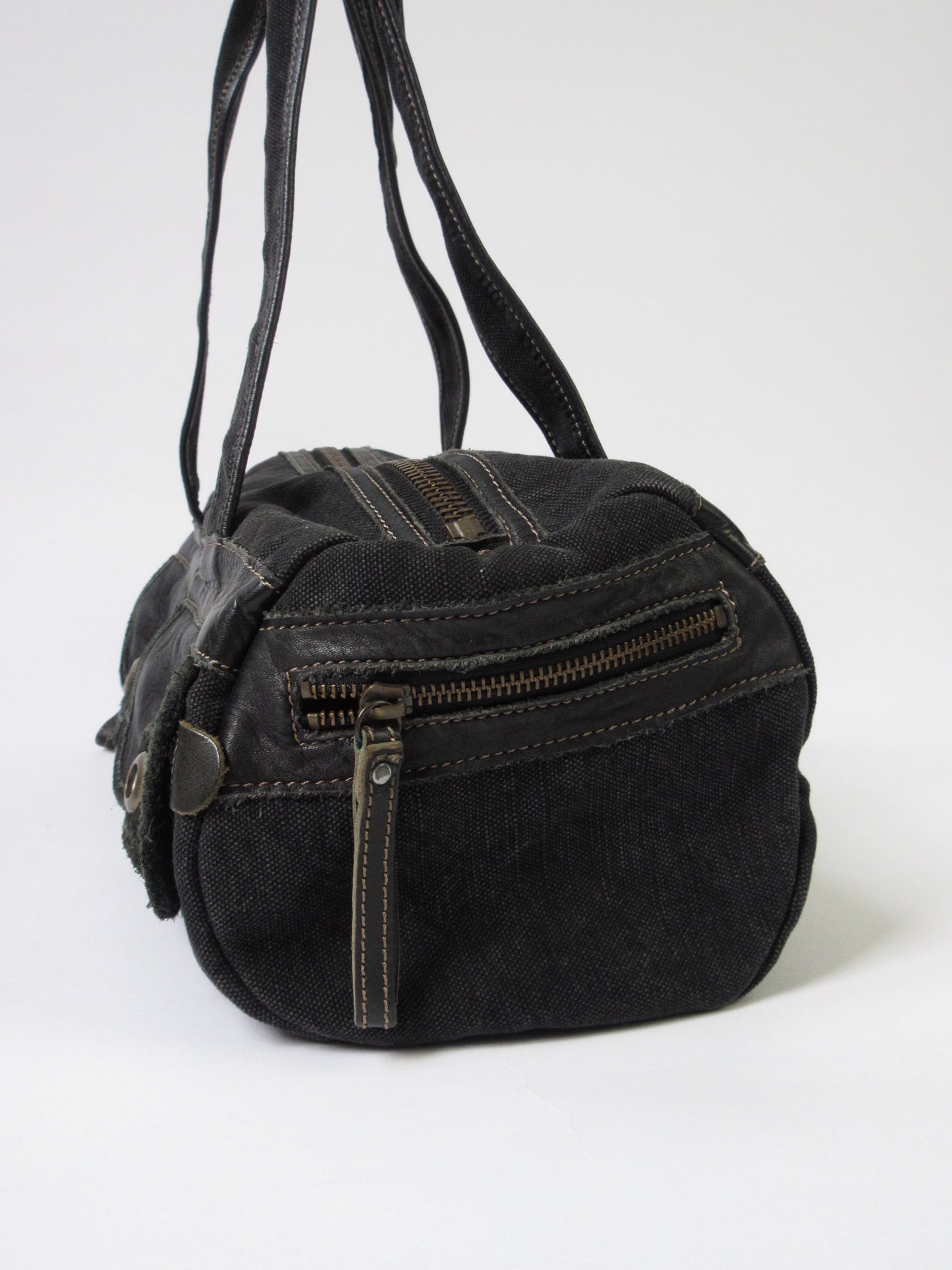 grunge mood boston bag