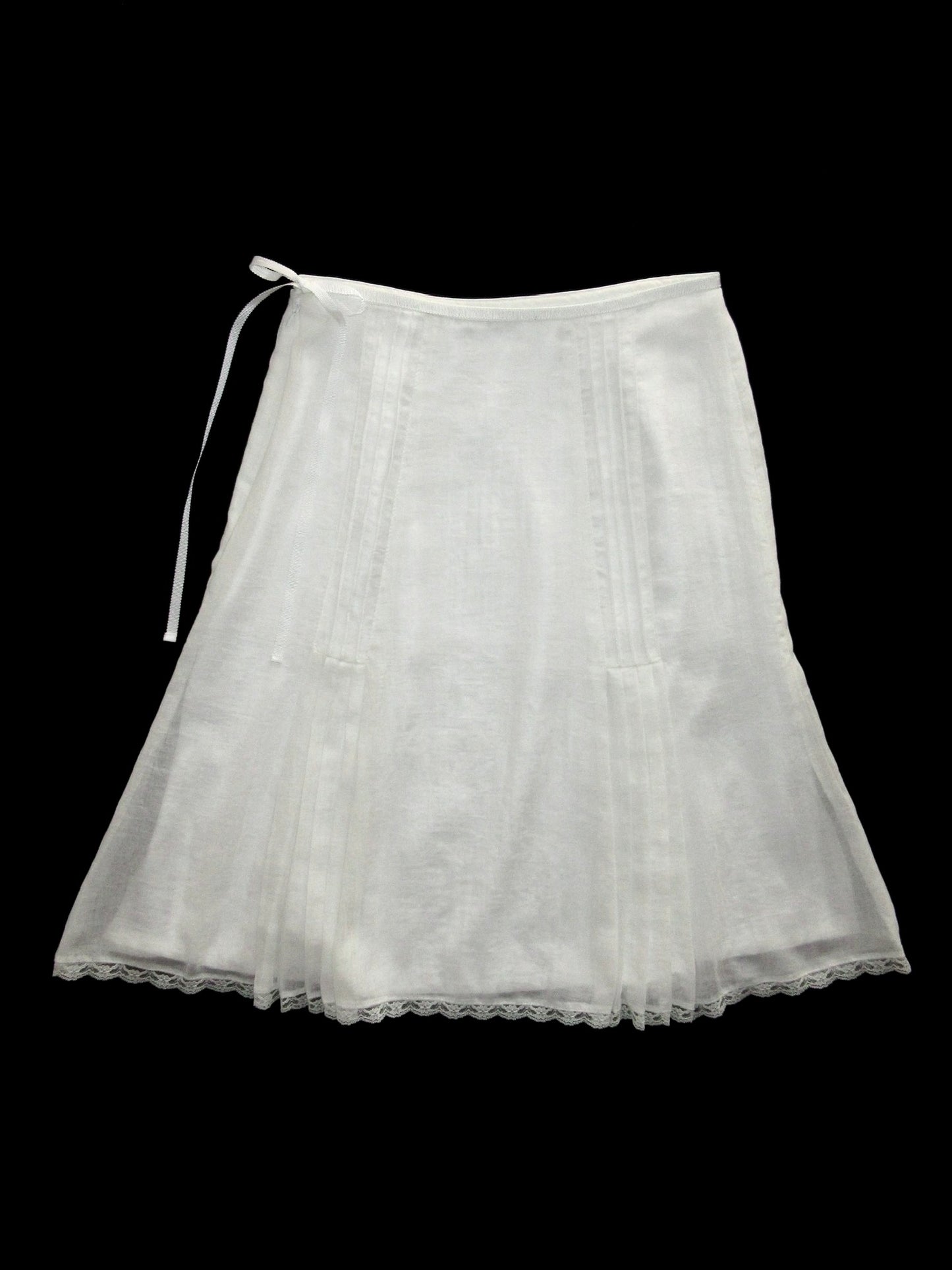 white lace skirt