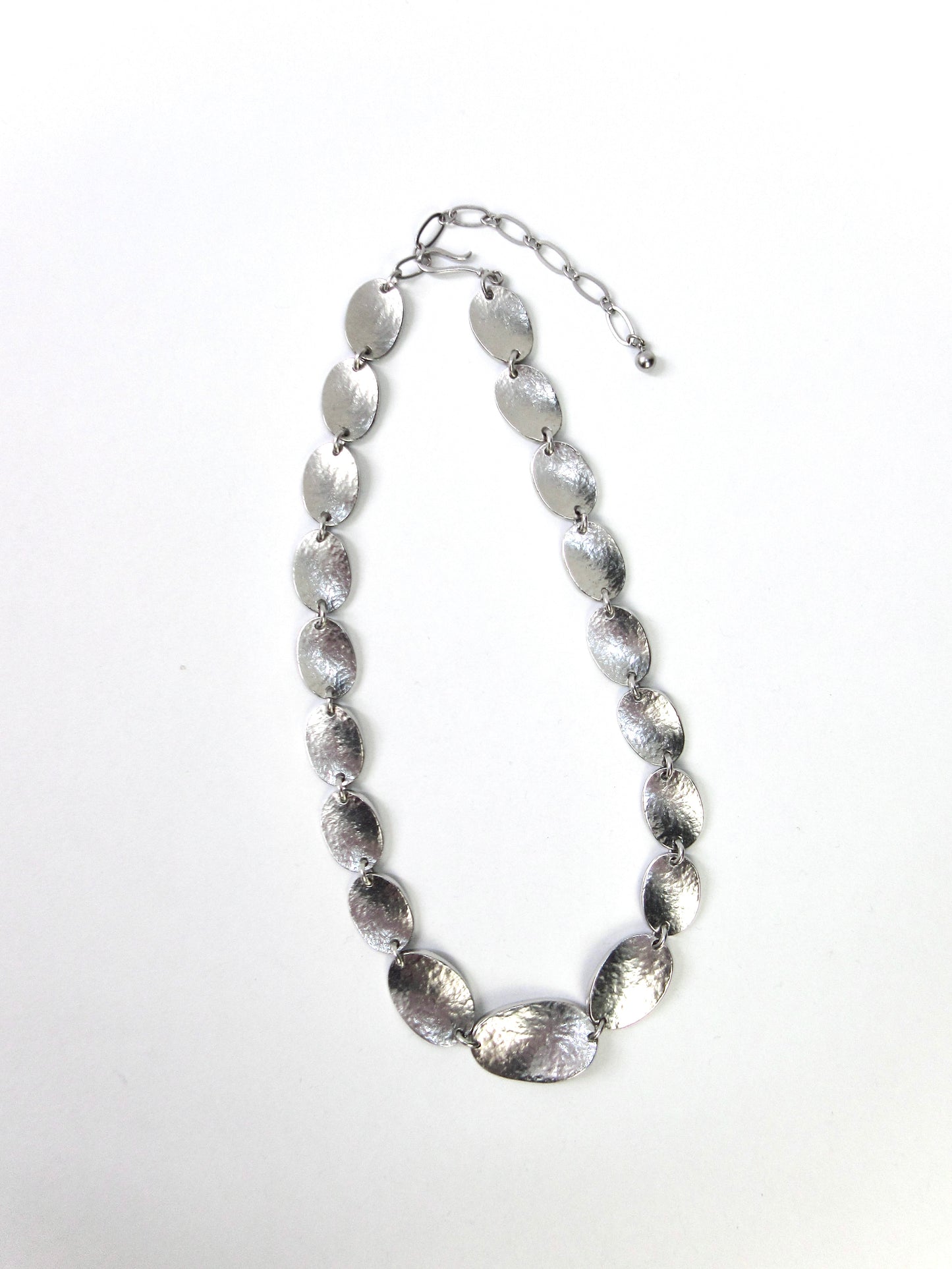 matal plate necklace
