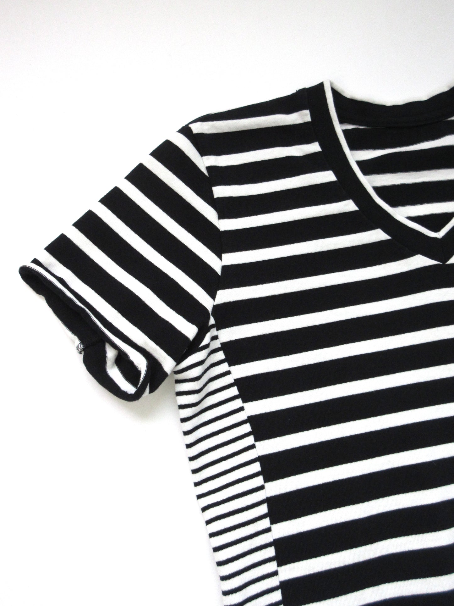 panel stripe vneck t-shirt