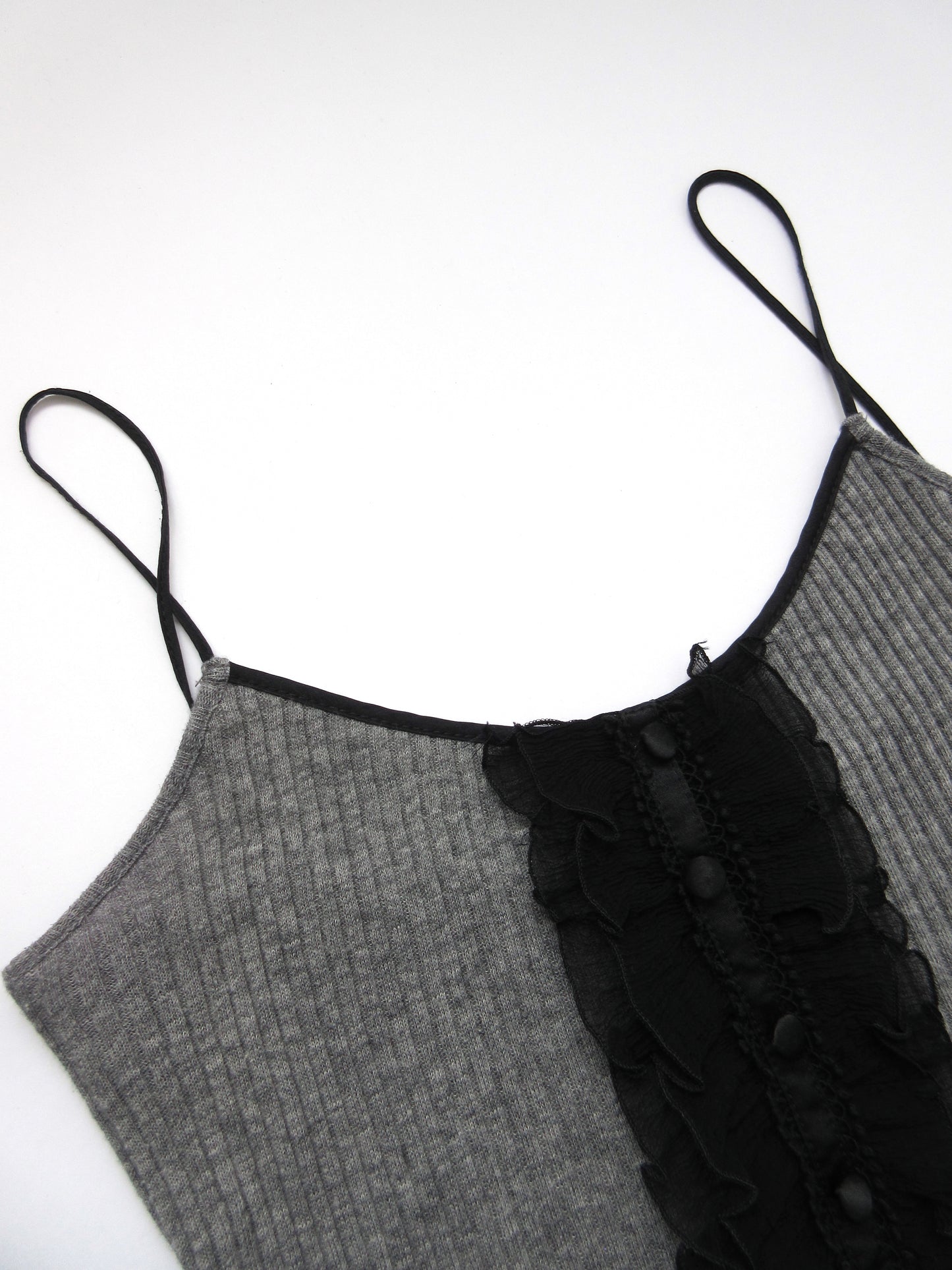 frill ribbed camisole
