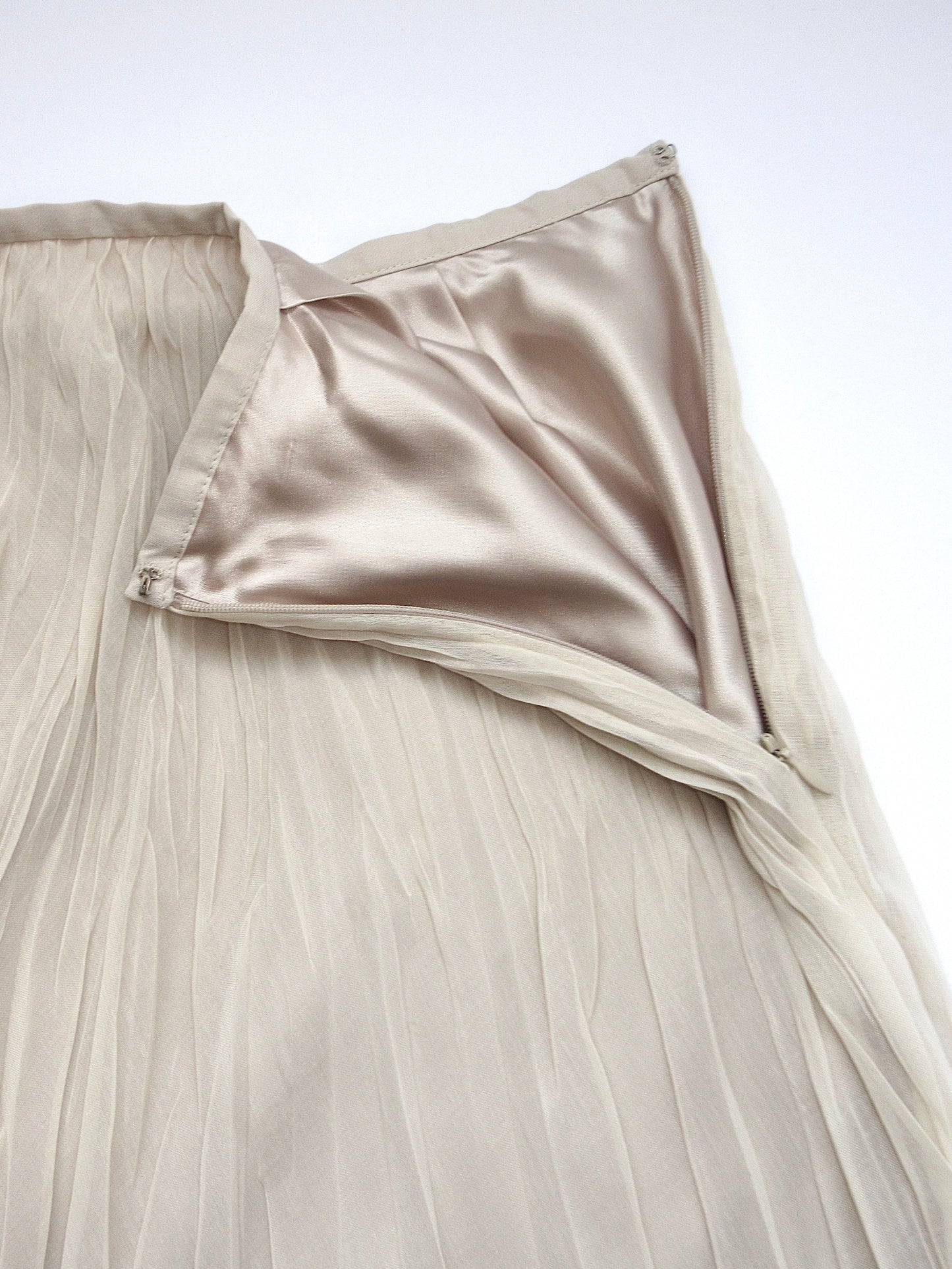 wrinkle pleats midi skirt