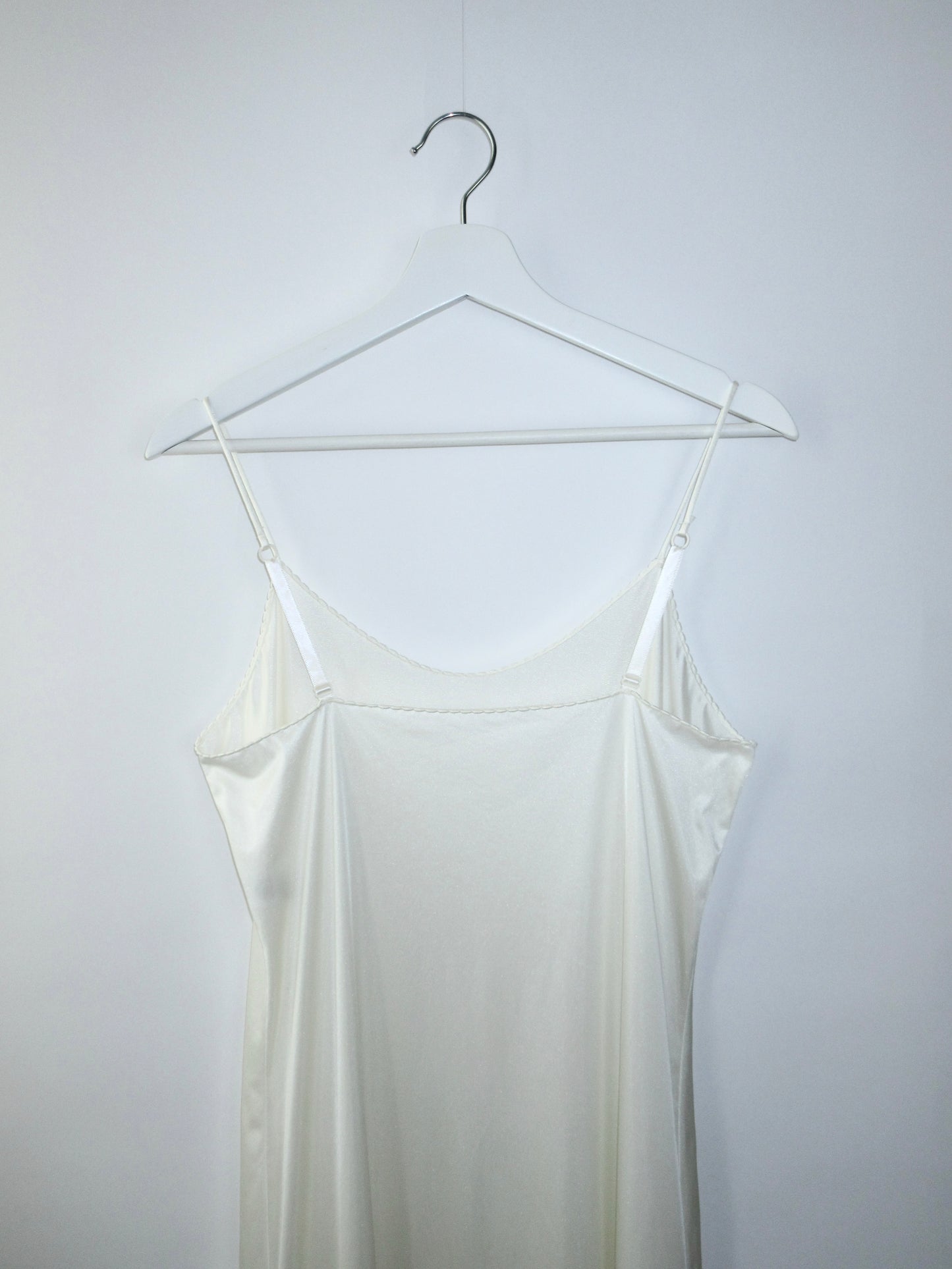 sleeveless dress offwhite