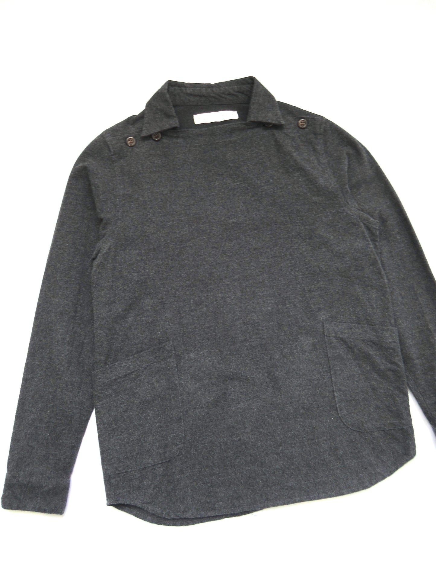 dark gray pullover shirt