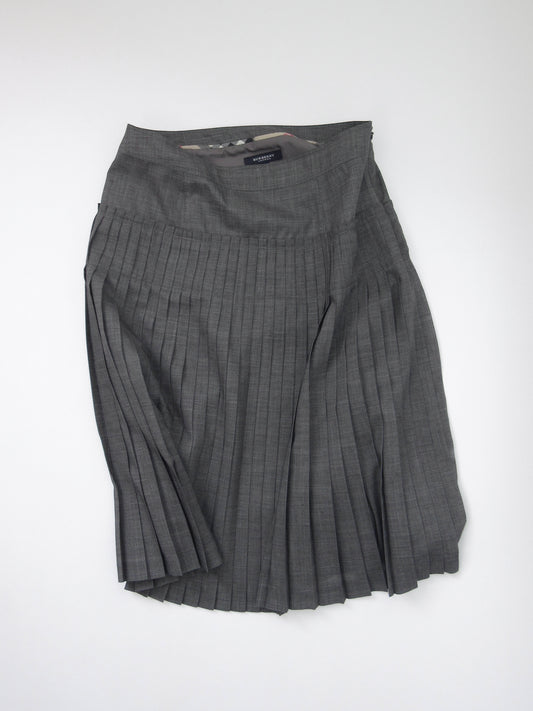 BURBERRY design pleated skirt