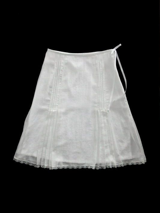white lace skirt