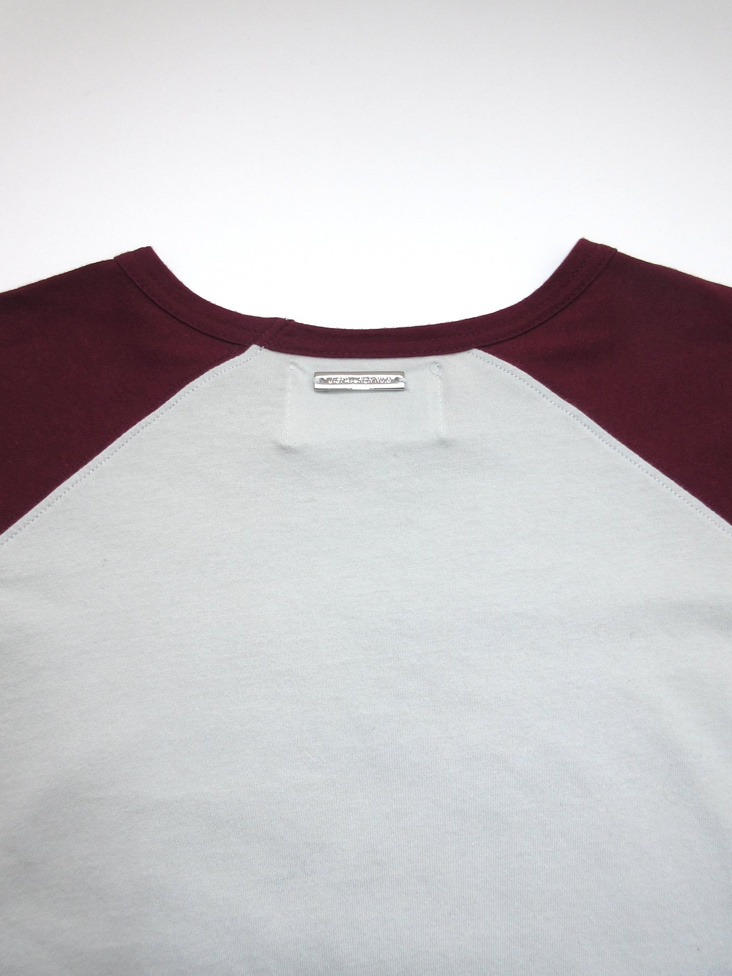 relax silhouette raglan longsleeve