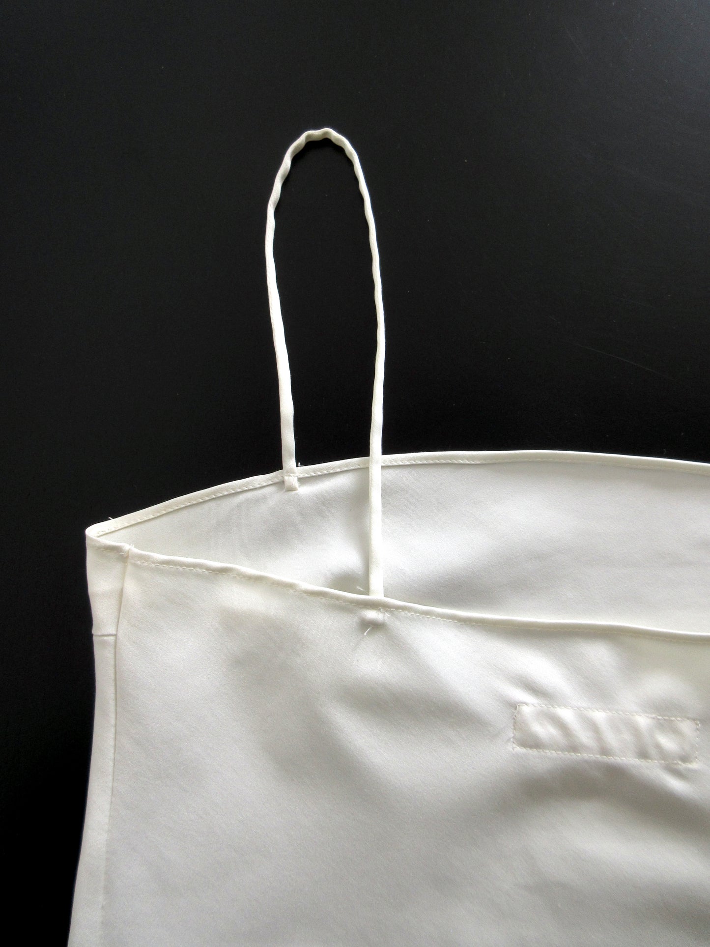 【used】white camisole top