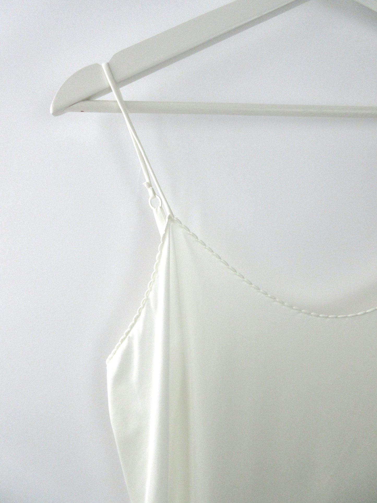 sleeveless dress offwhite