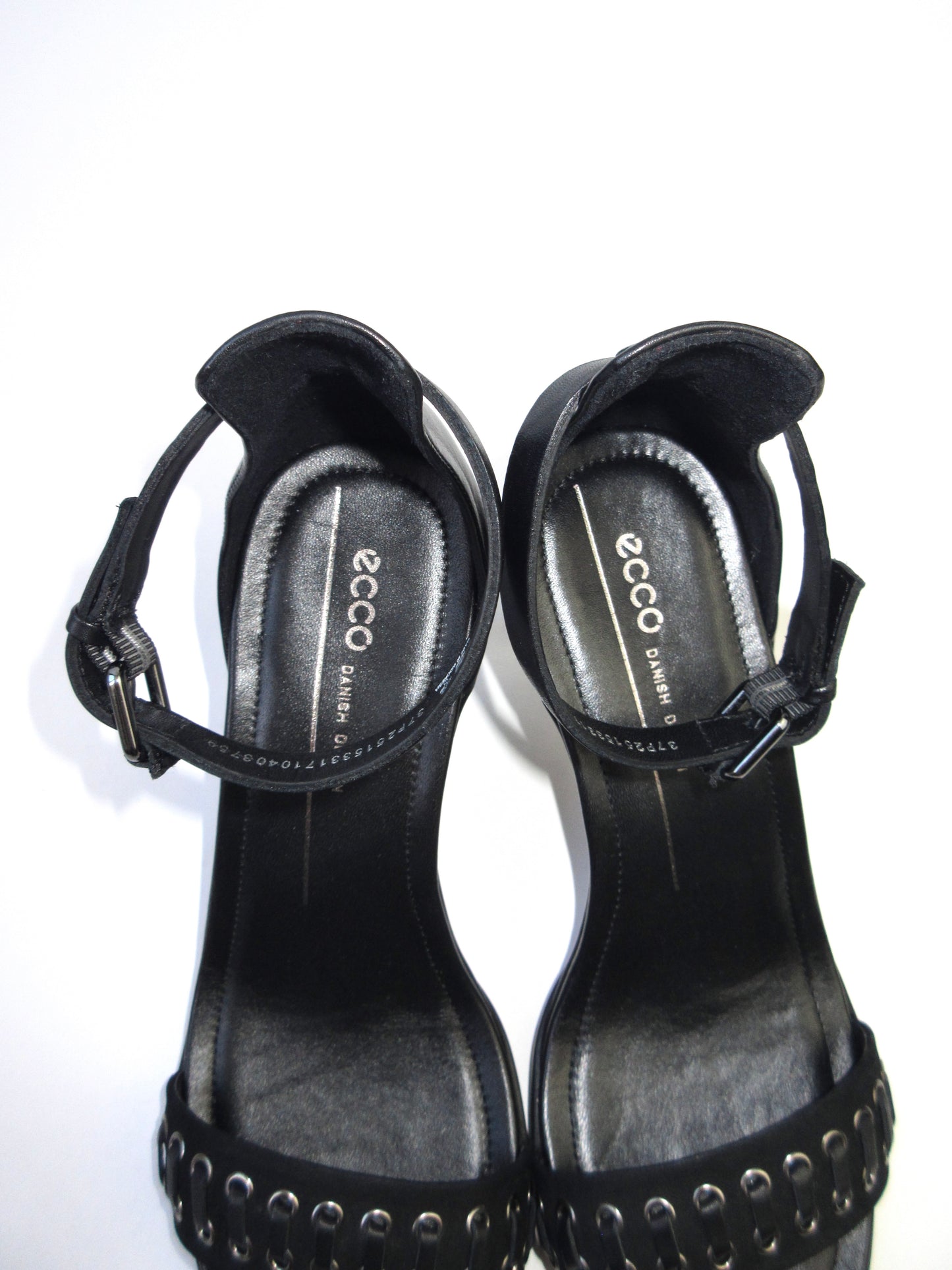 ecco eyelet design heels