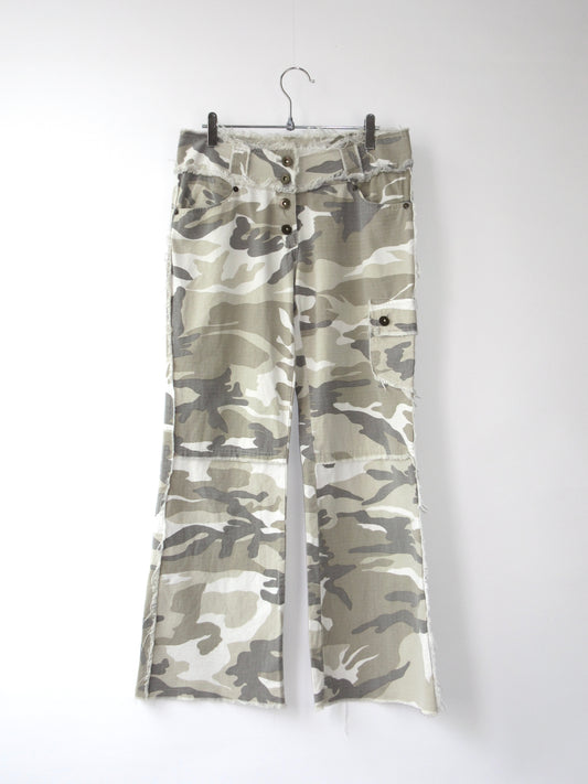 camo pattern low rise pants