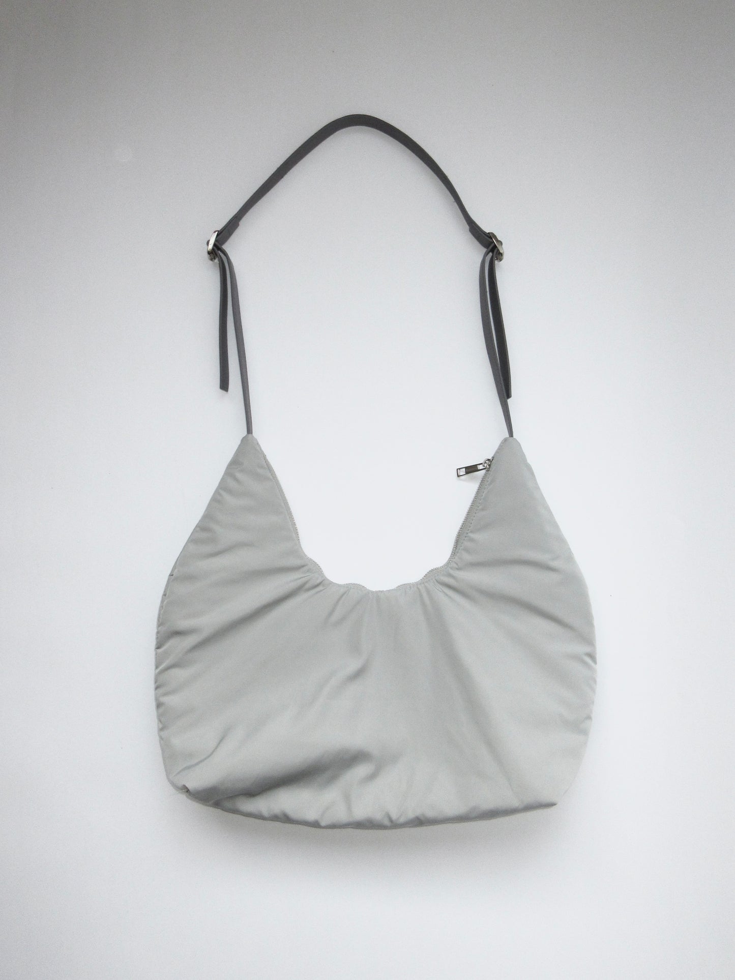 【used】puffy shoulder bag