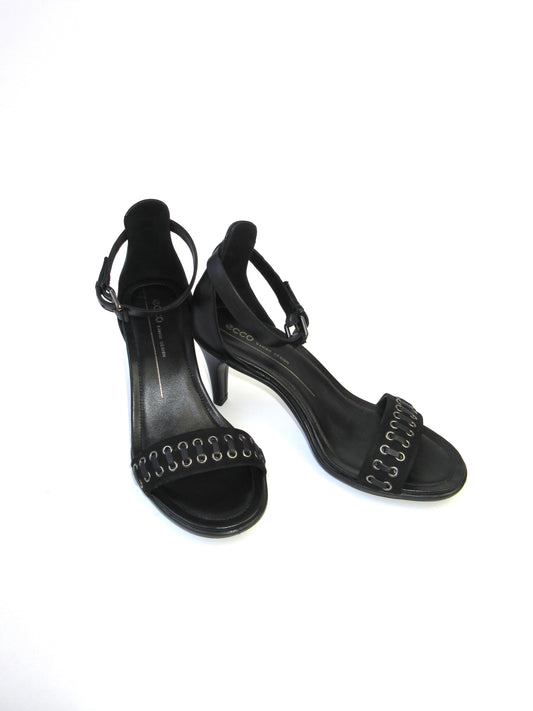 ecco eyelet design heels
