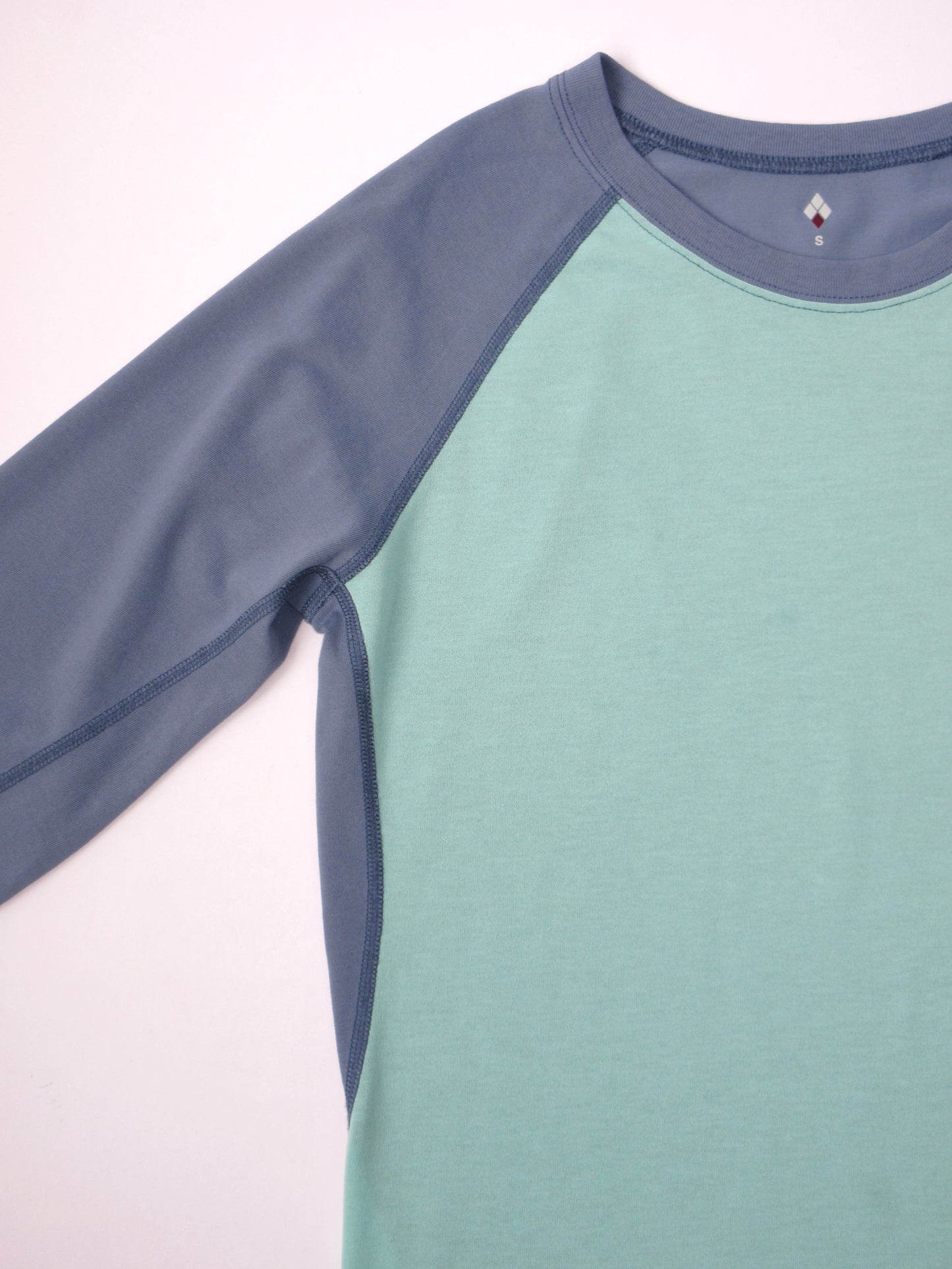 mont-bell two tone long sleevel top