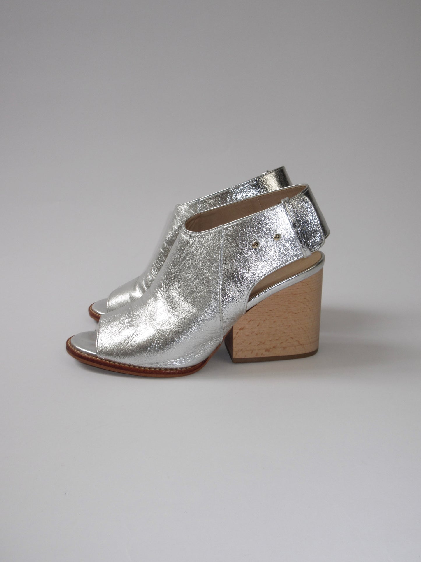 【used】silver high-heels sandals