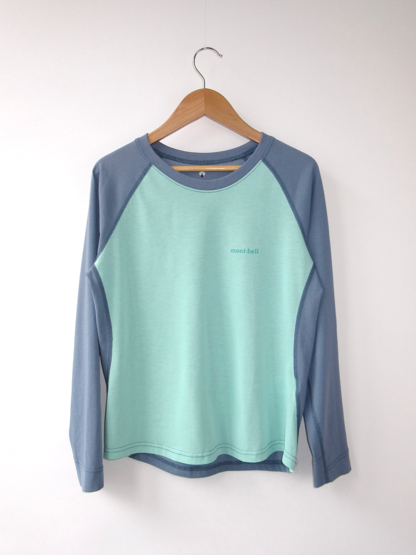 mont-bell two tone long sleevel top