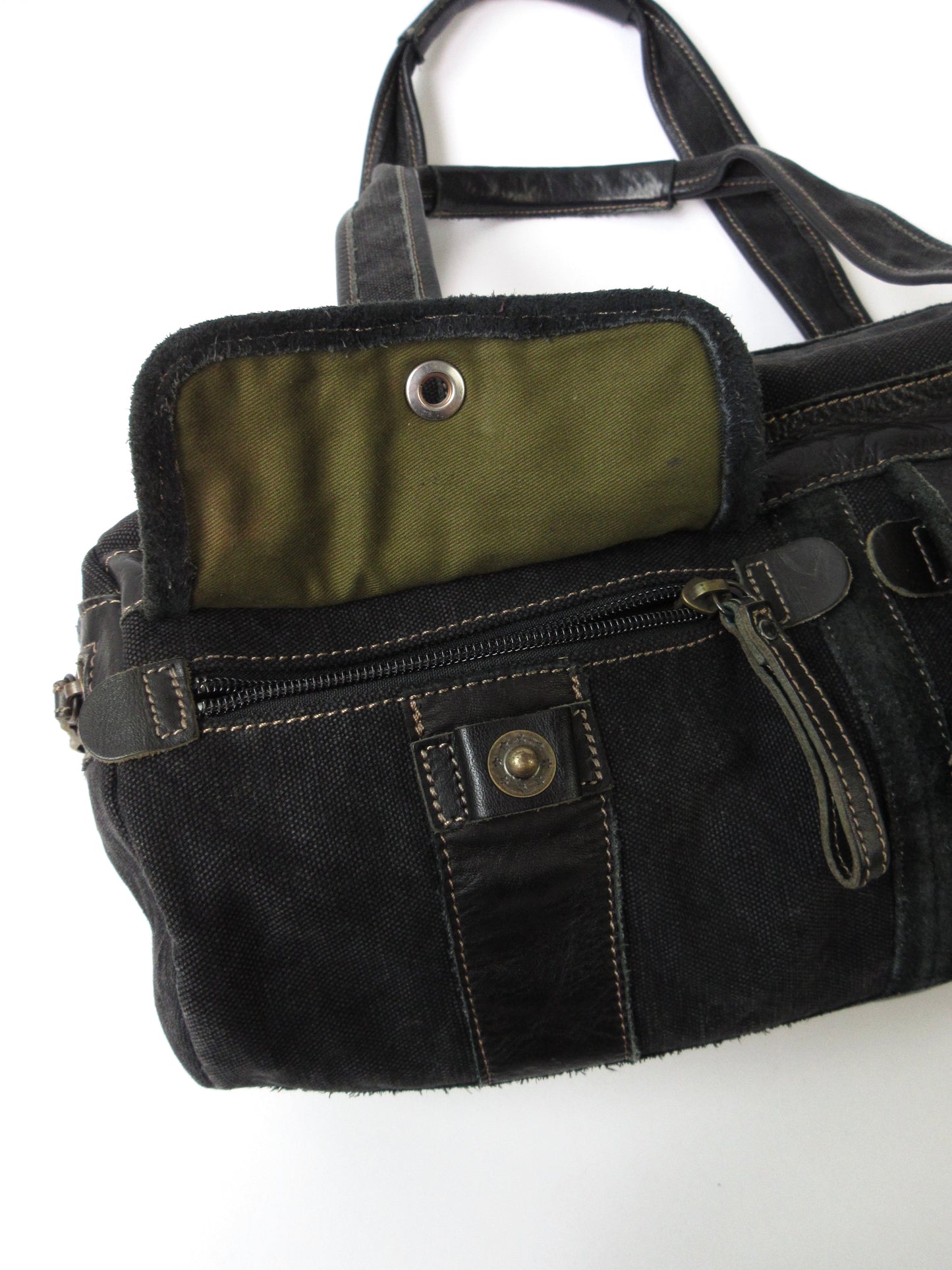 grunge mood boston bag