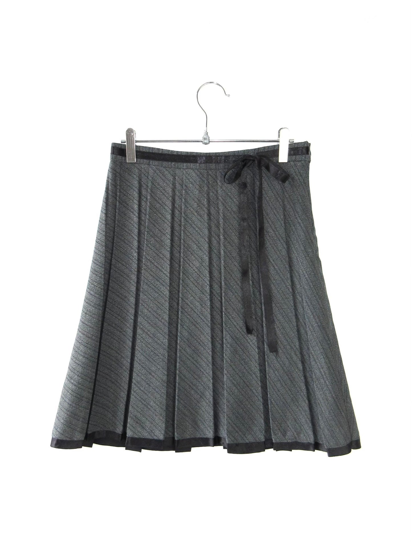pleated midi skirt