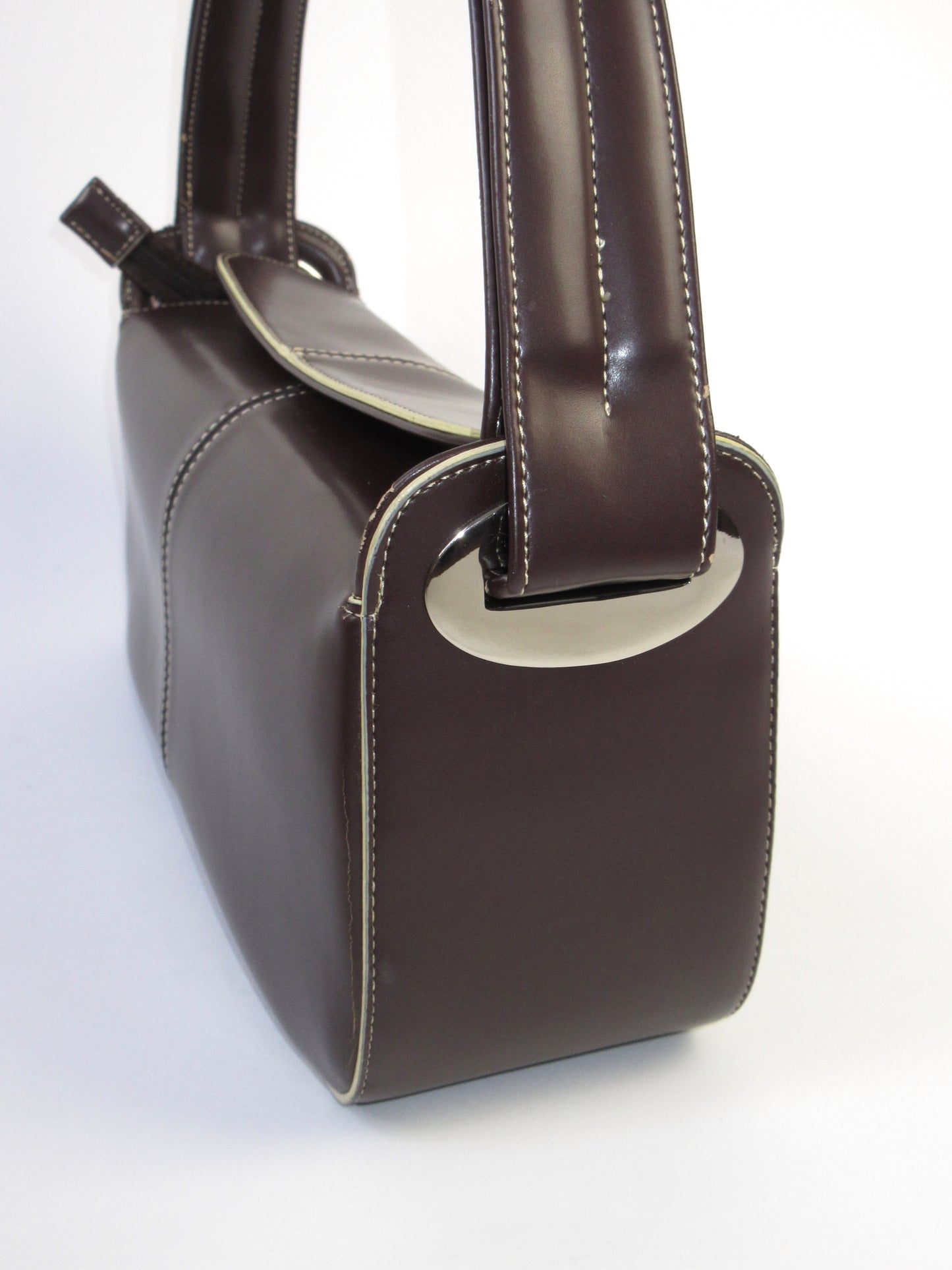 minimal design hand bag