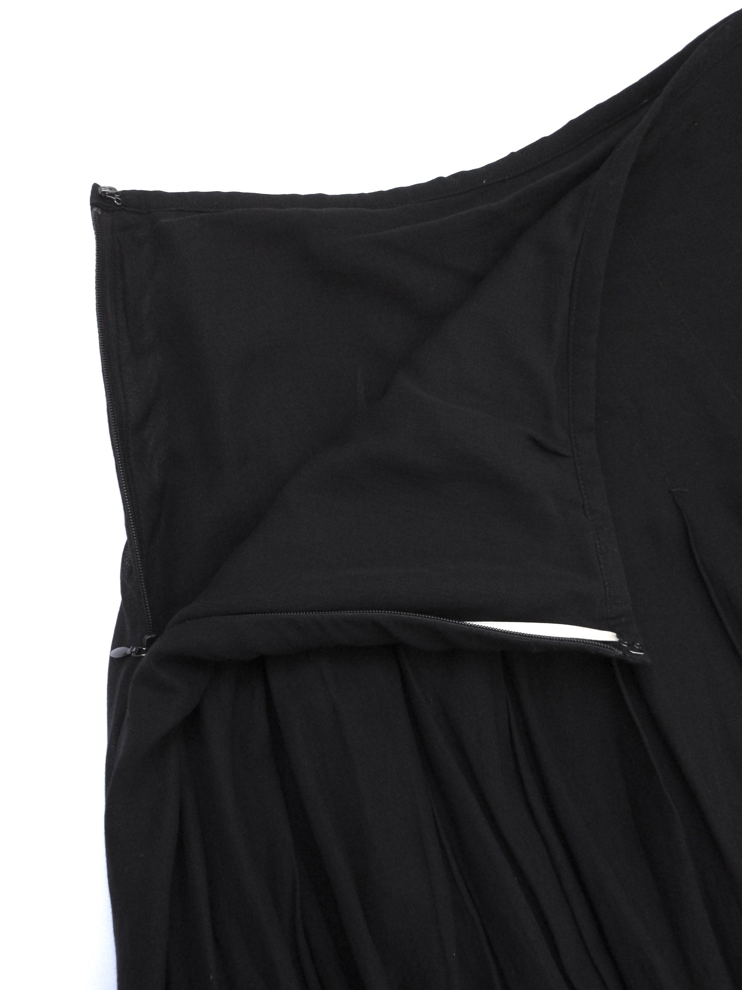 black pleats flare skirt