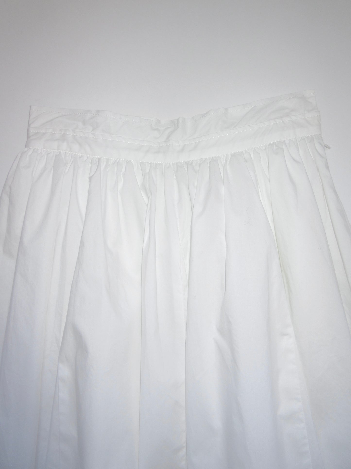 white cotton volume skirt