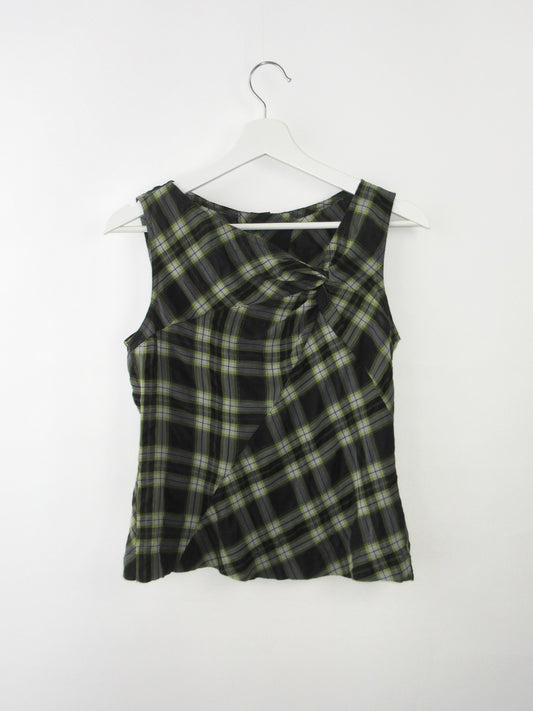 plaid sleeveless top