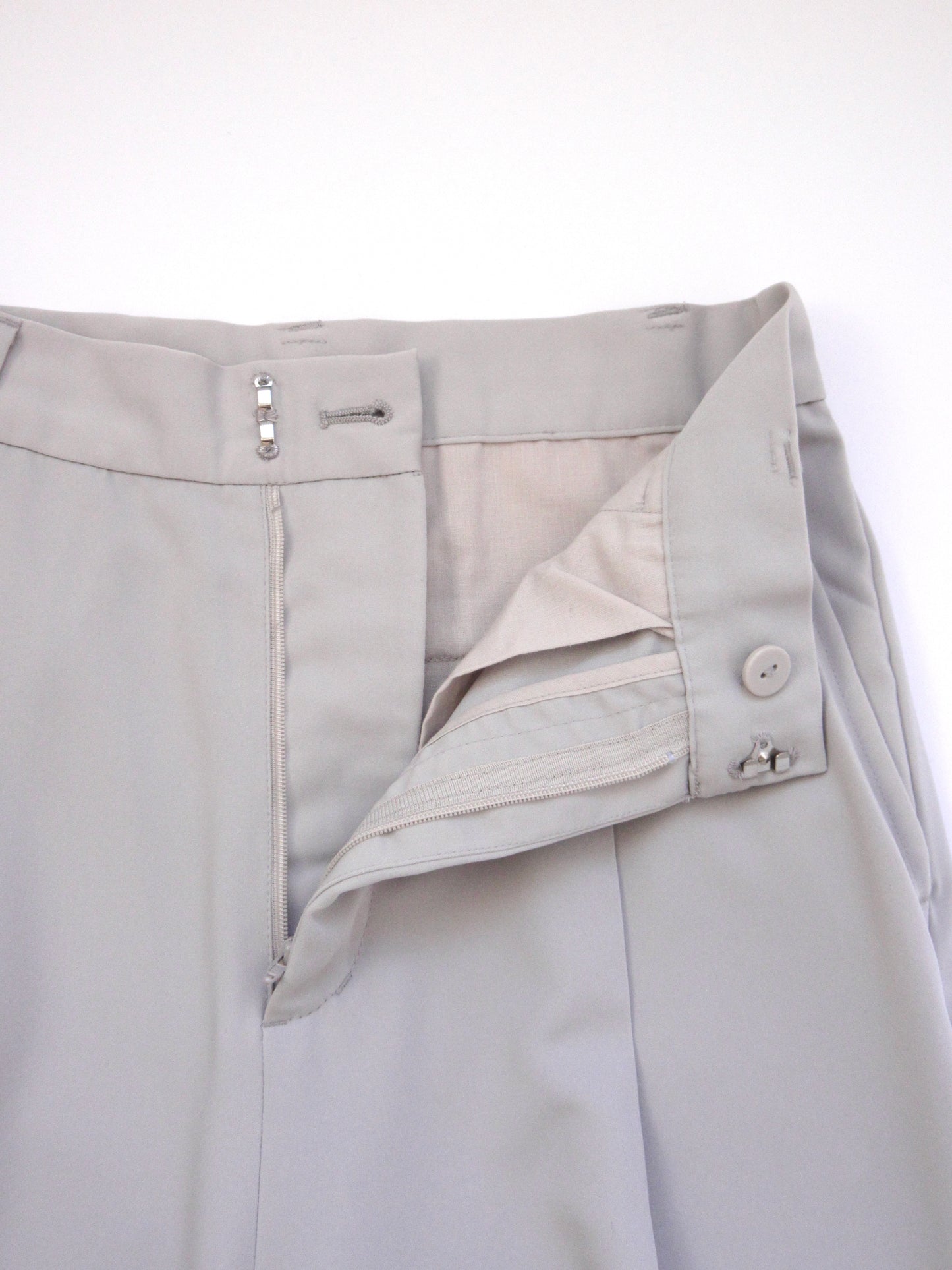 【used】grayish purple slacks