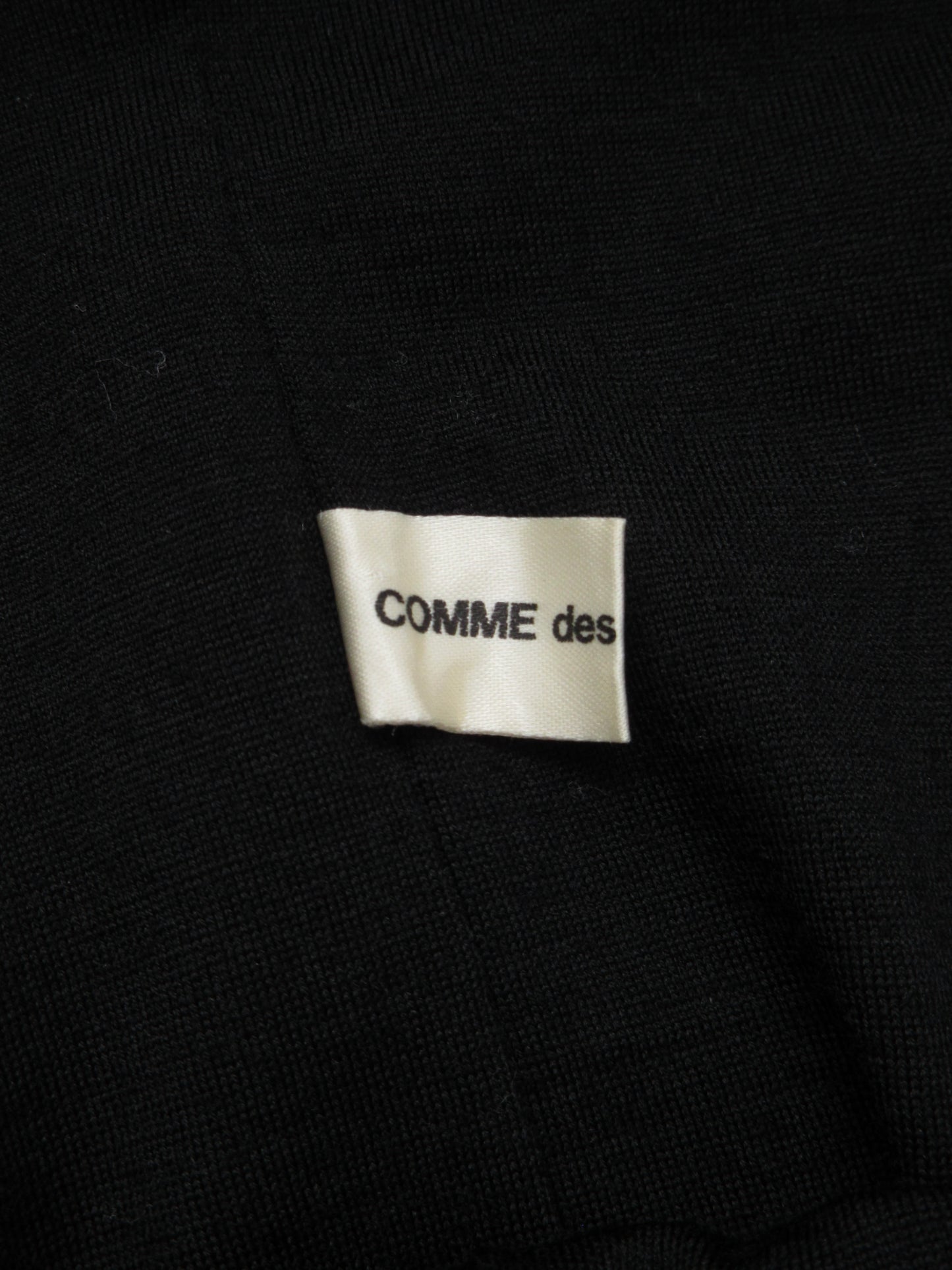 COMME des GARÇONS sleeveless design top