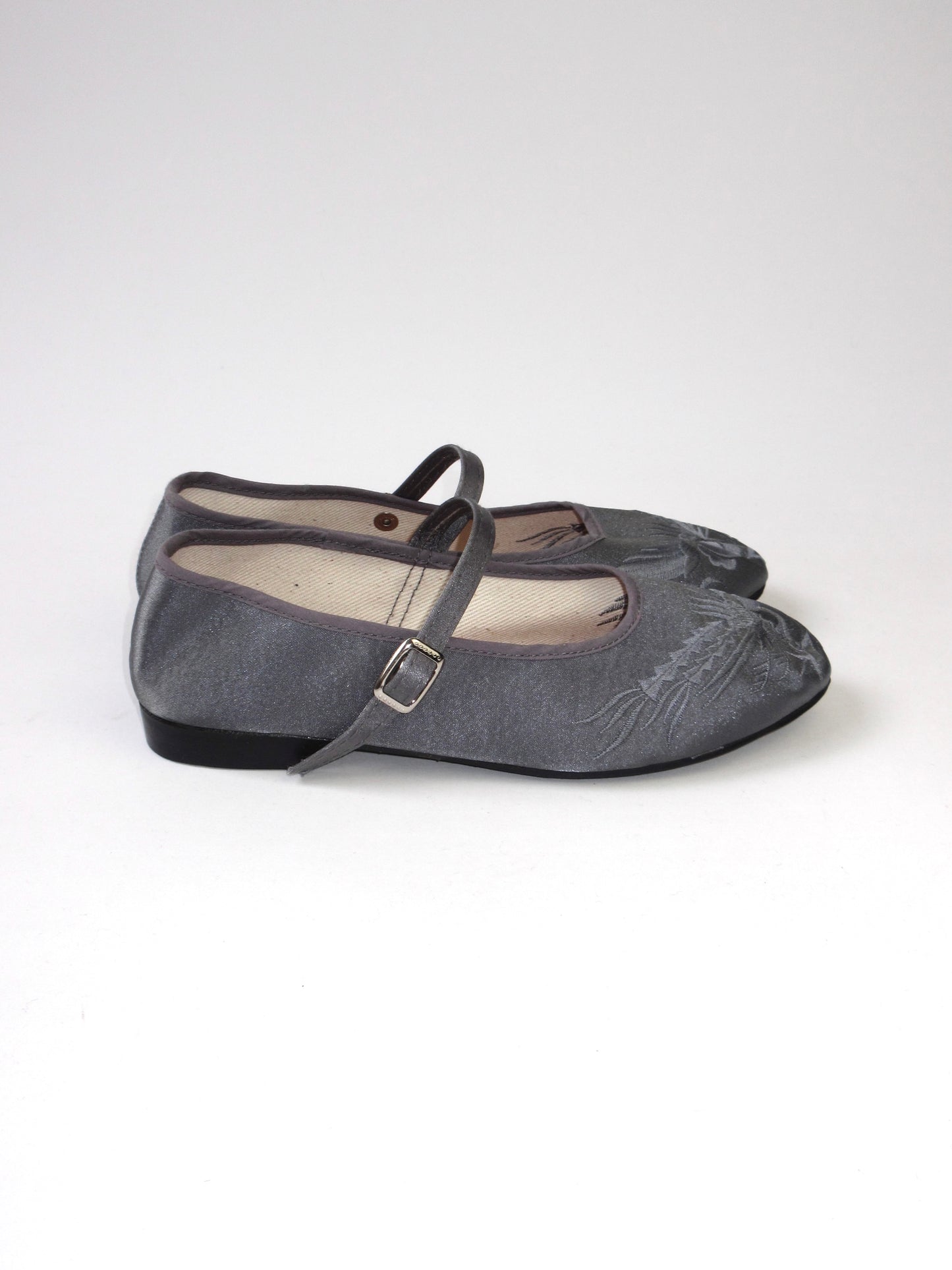 embroidery china pattern shoes