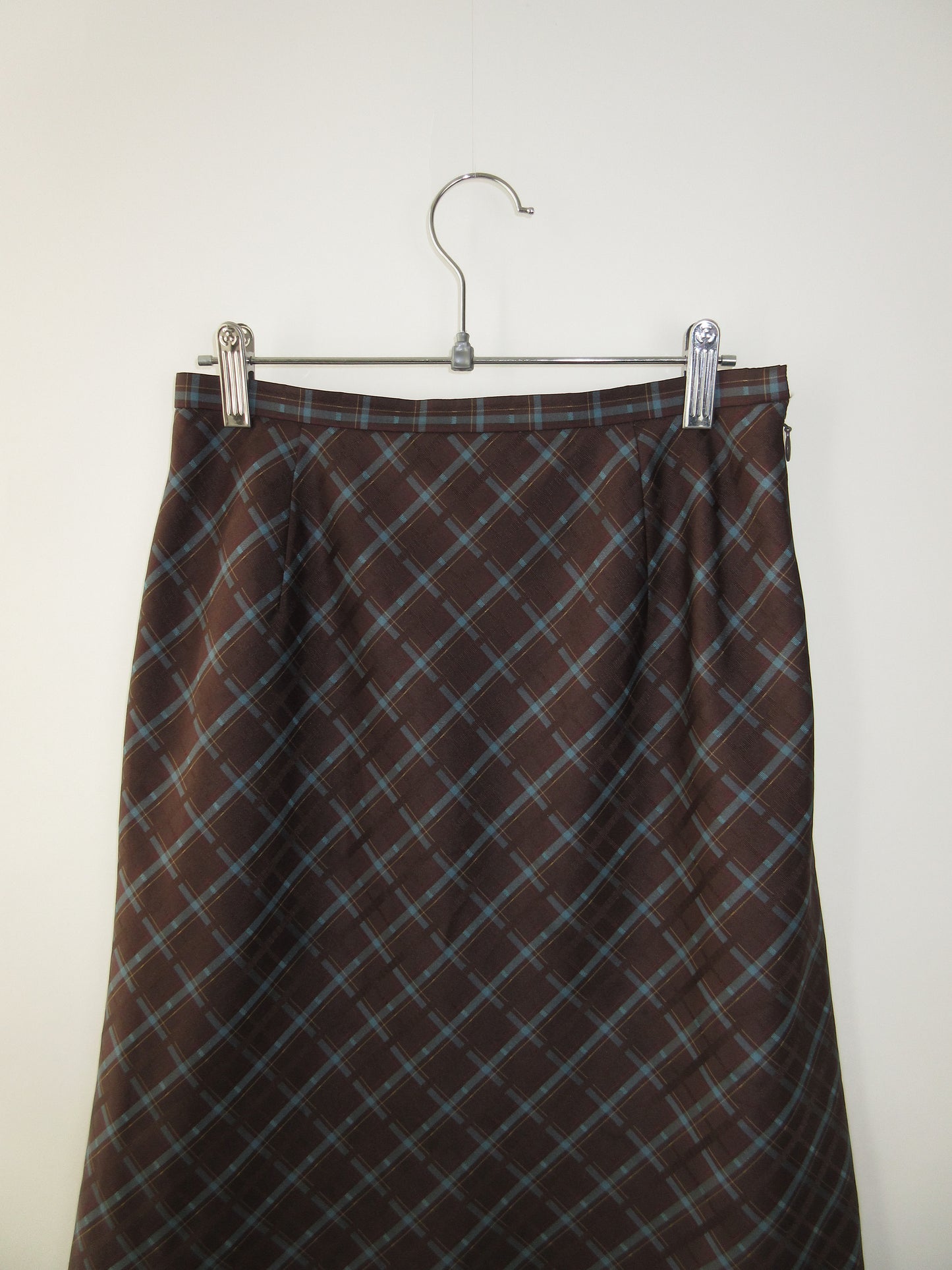 brown plaid skirt