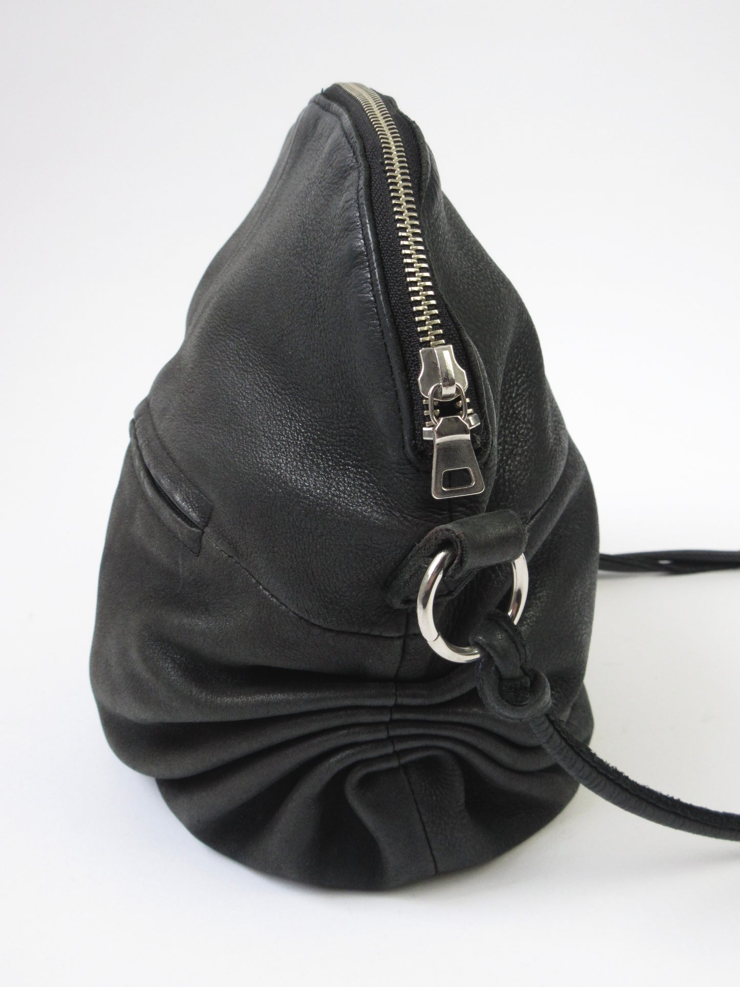 【used】round design leather bag