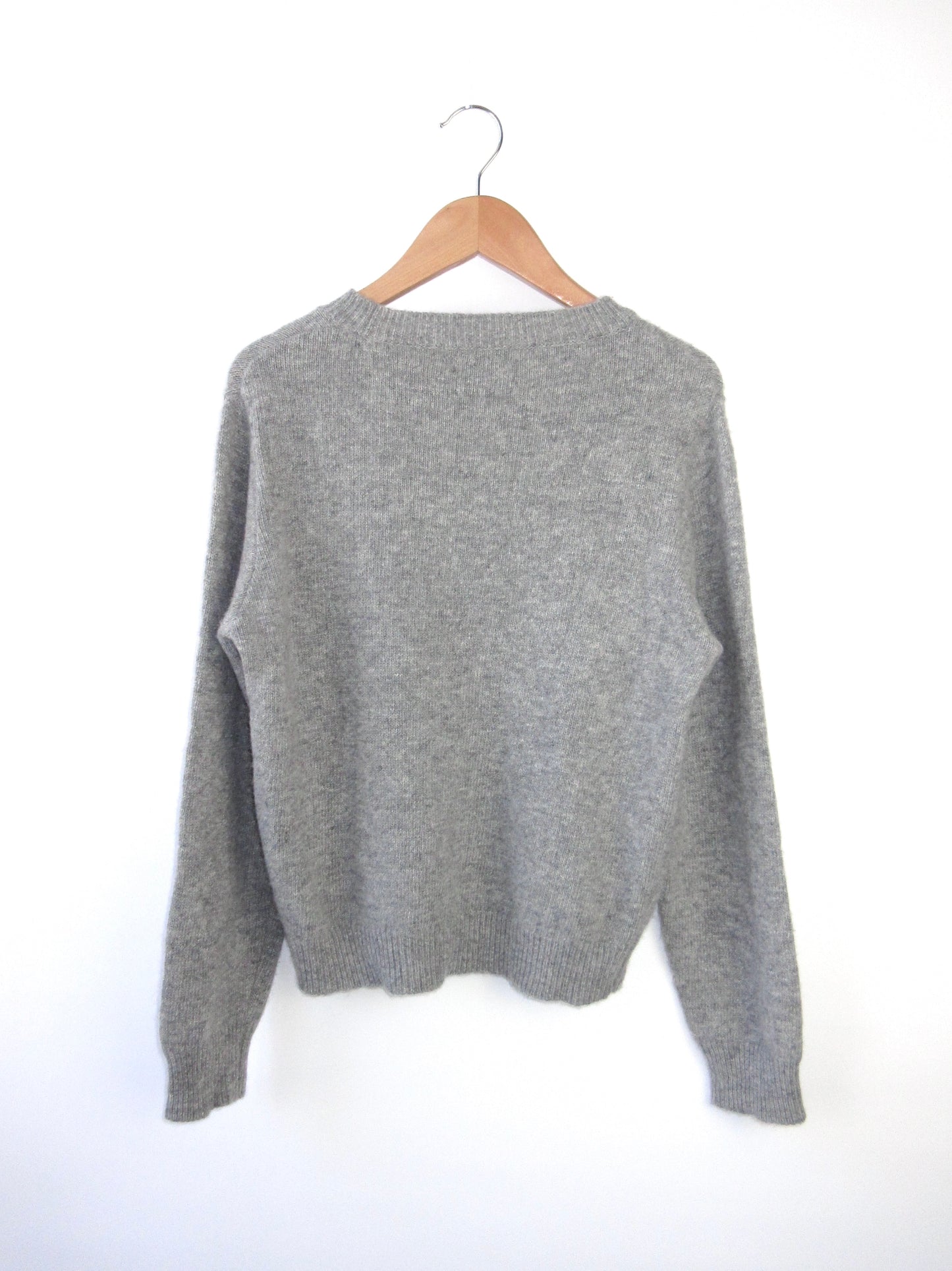 gray minimal knit