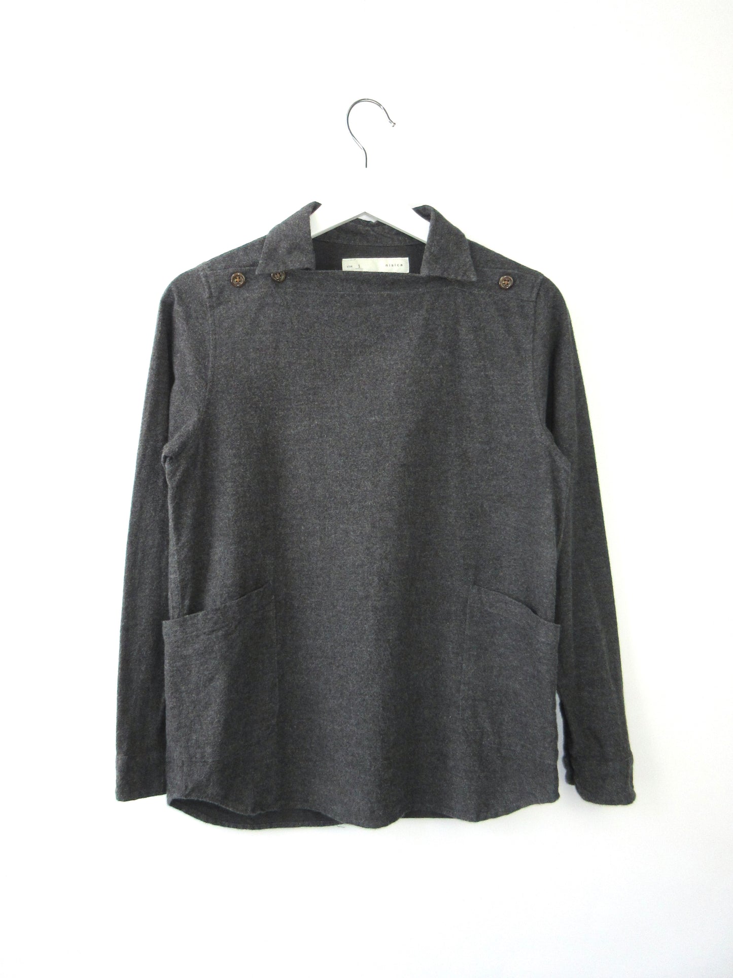 dark gray pullover shirt