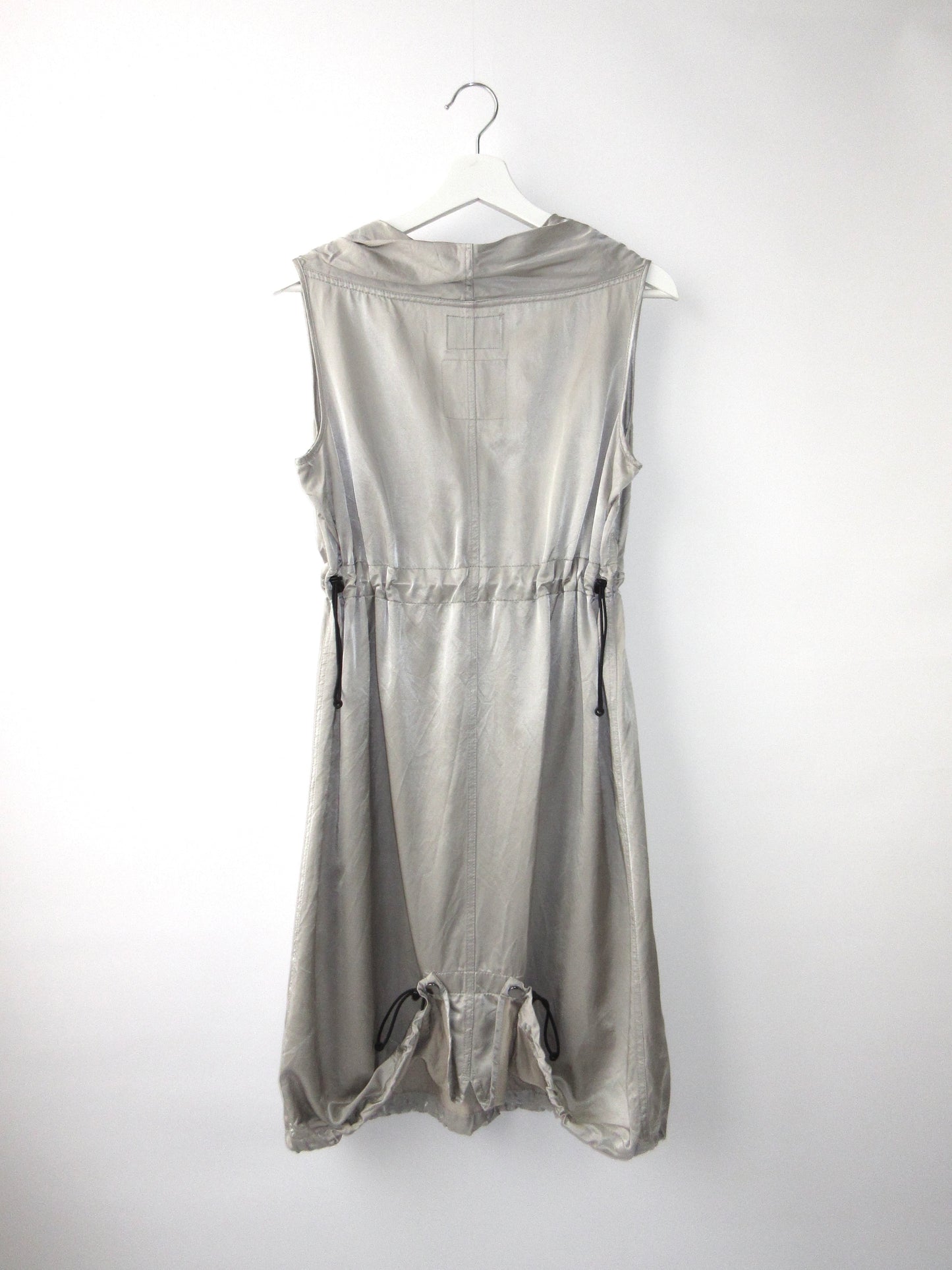 【used】zucca silver sleeveless dress