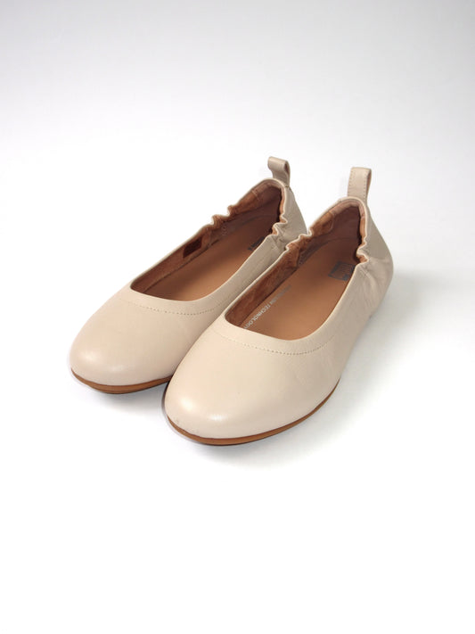 beige color flat shoes