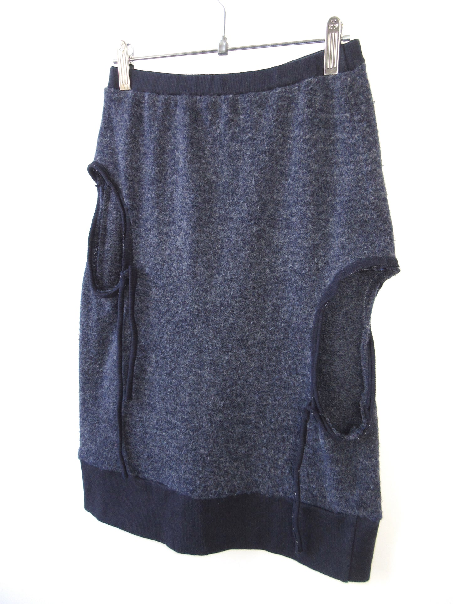 【used】navy design skirt/top