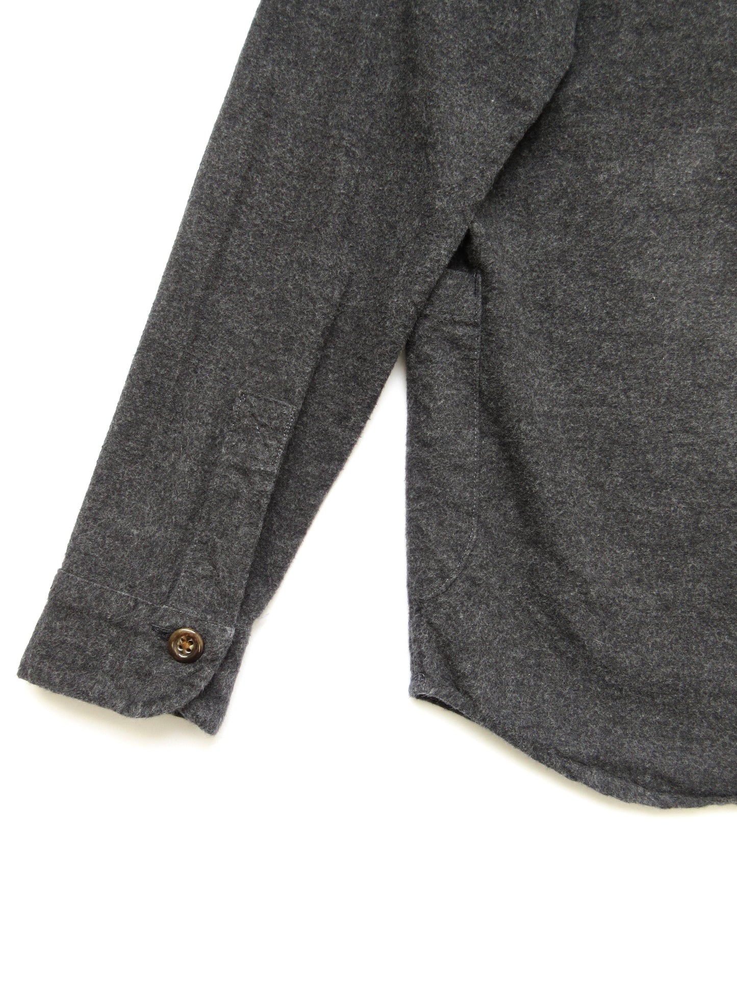 dark gray pullover shirt