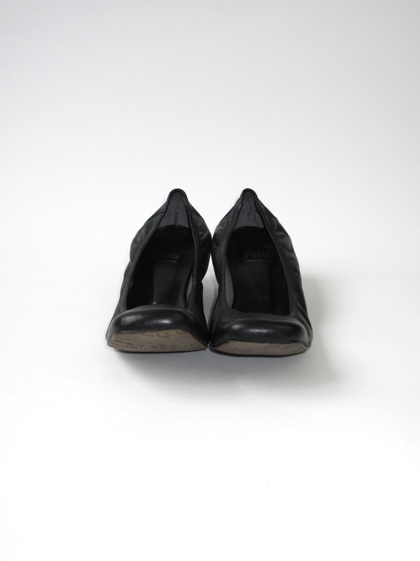 unique toe pumps