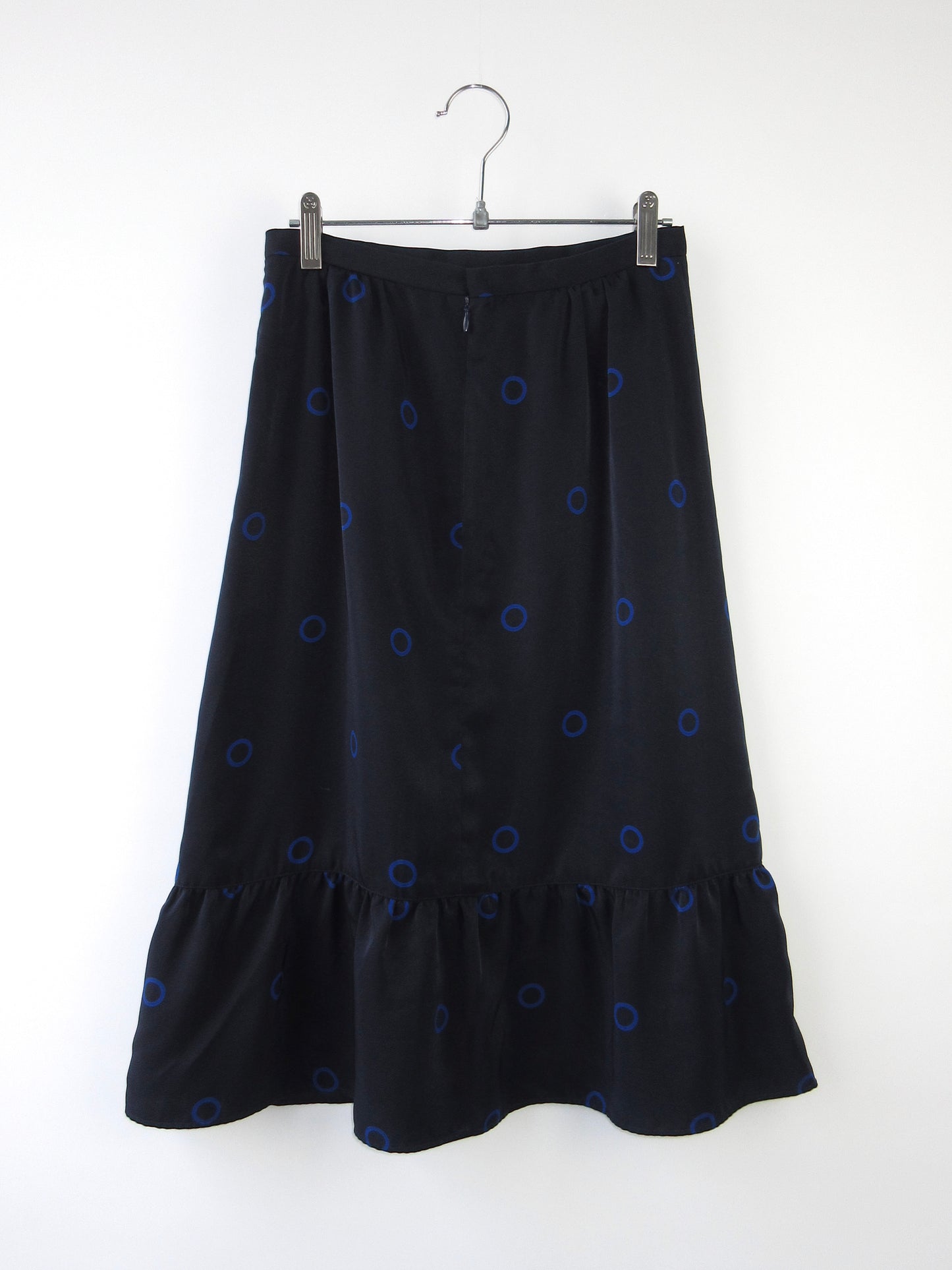 polka-dots navy skirt