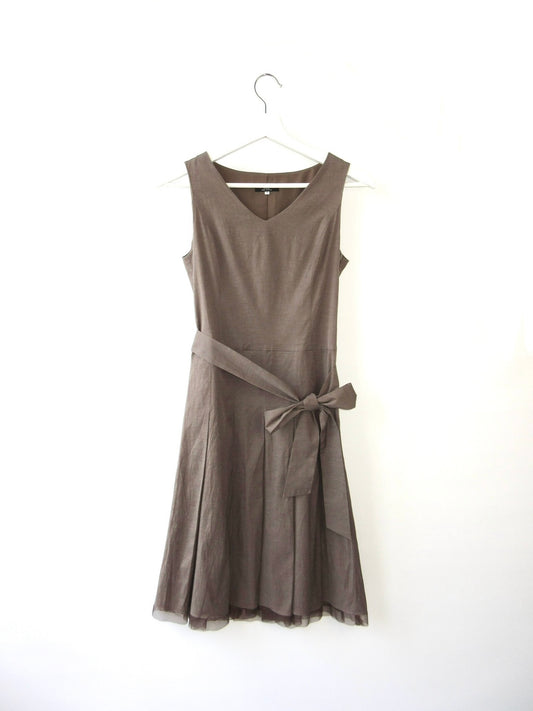 pleated dress with ribbon