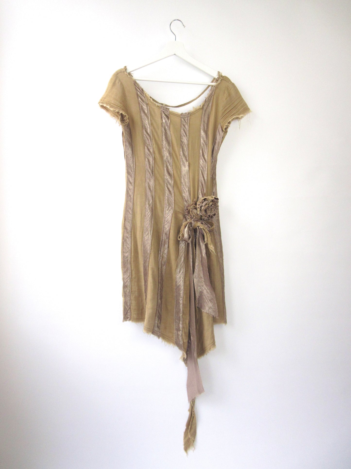 【used】asymmetry detail dress